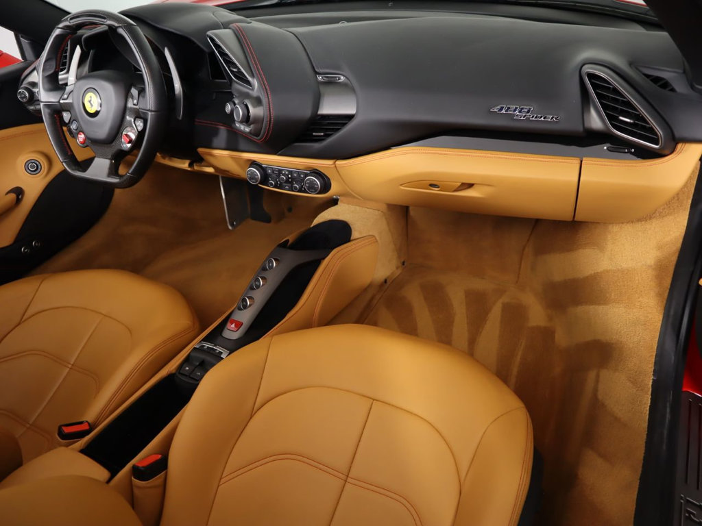 2016 Ferrari 488 Spider, 13/20