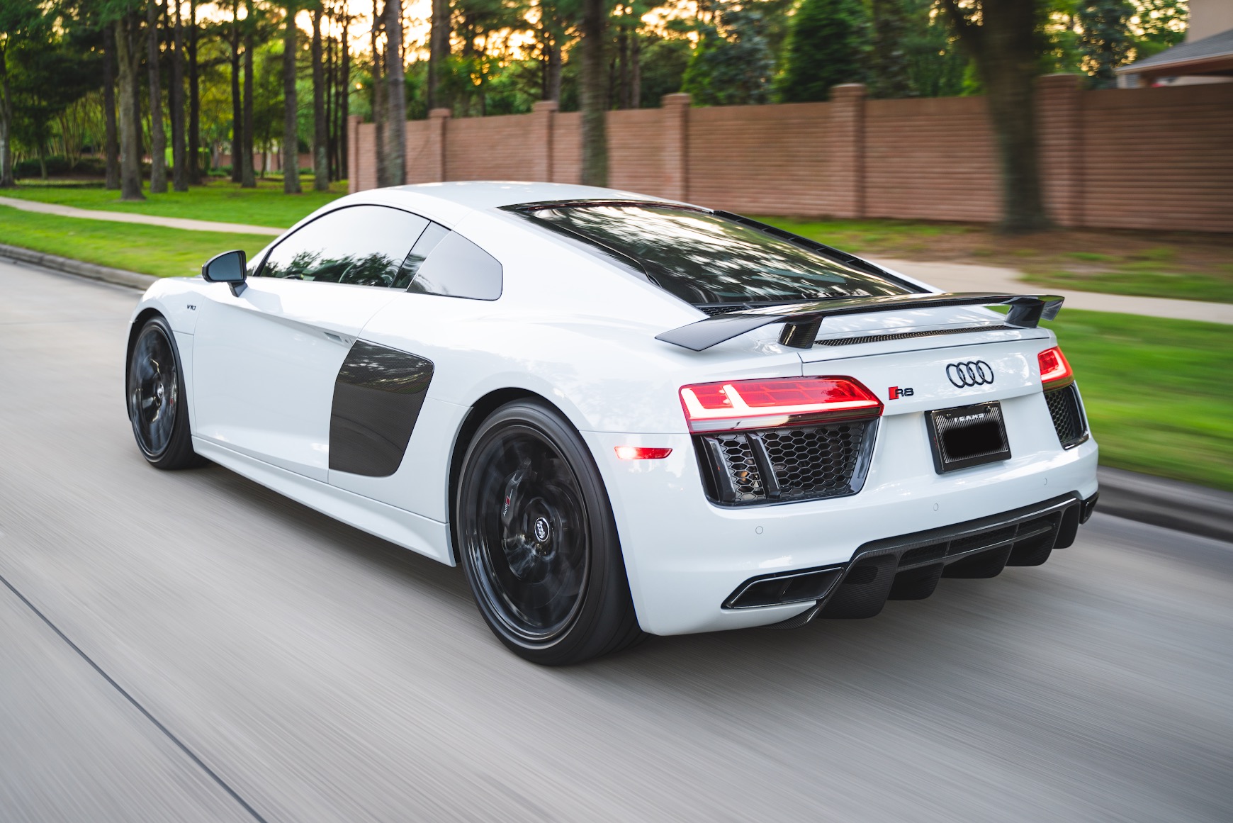 2017 AUDI R8 5.2 QUATTRO V10 PLUS MSRP, 8/17