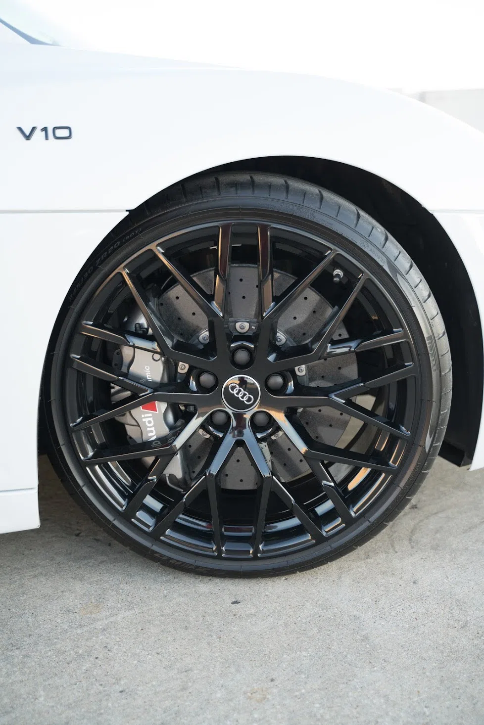 2017 Audi R8 5.2 Quattro V10 Plus Msrp wheel