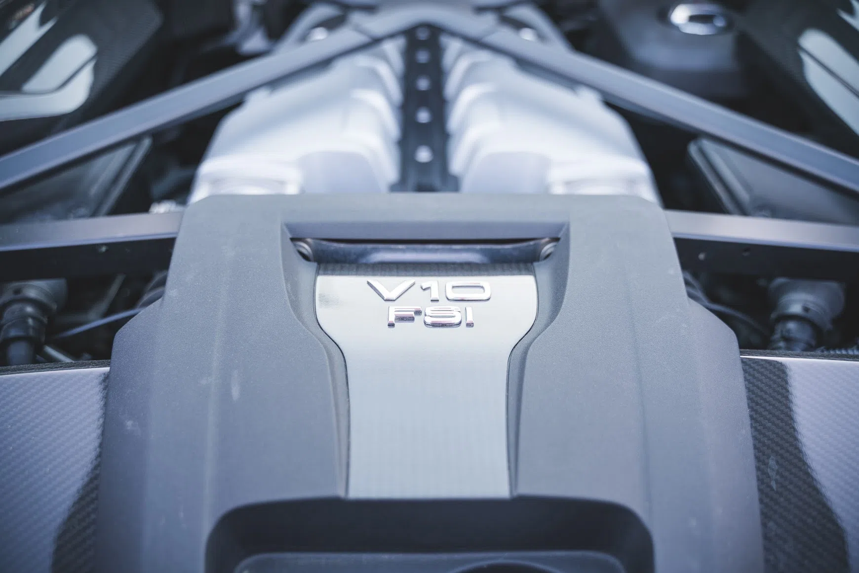 2017 Audi R8 5.2 Quattro V10 Plus Msrp engine