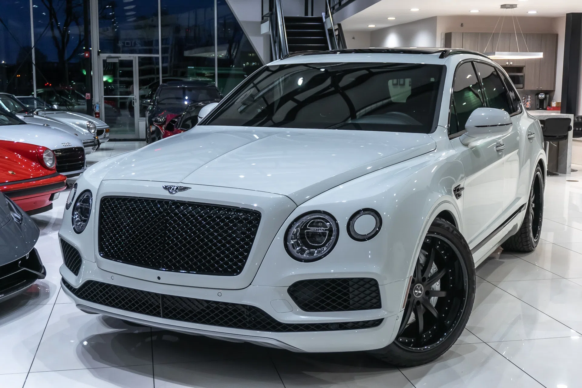 2017 Bentley Bentayga W12 for sale, exterior, Glacier White Solid