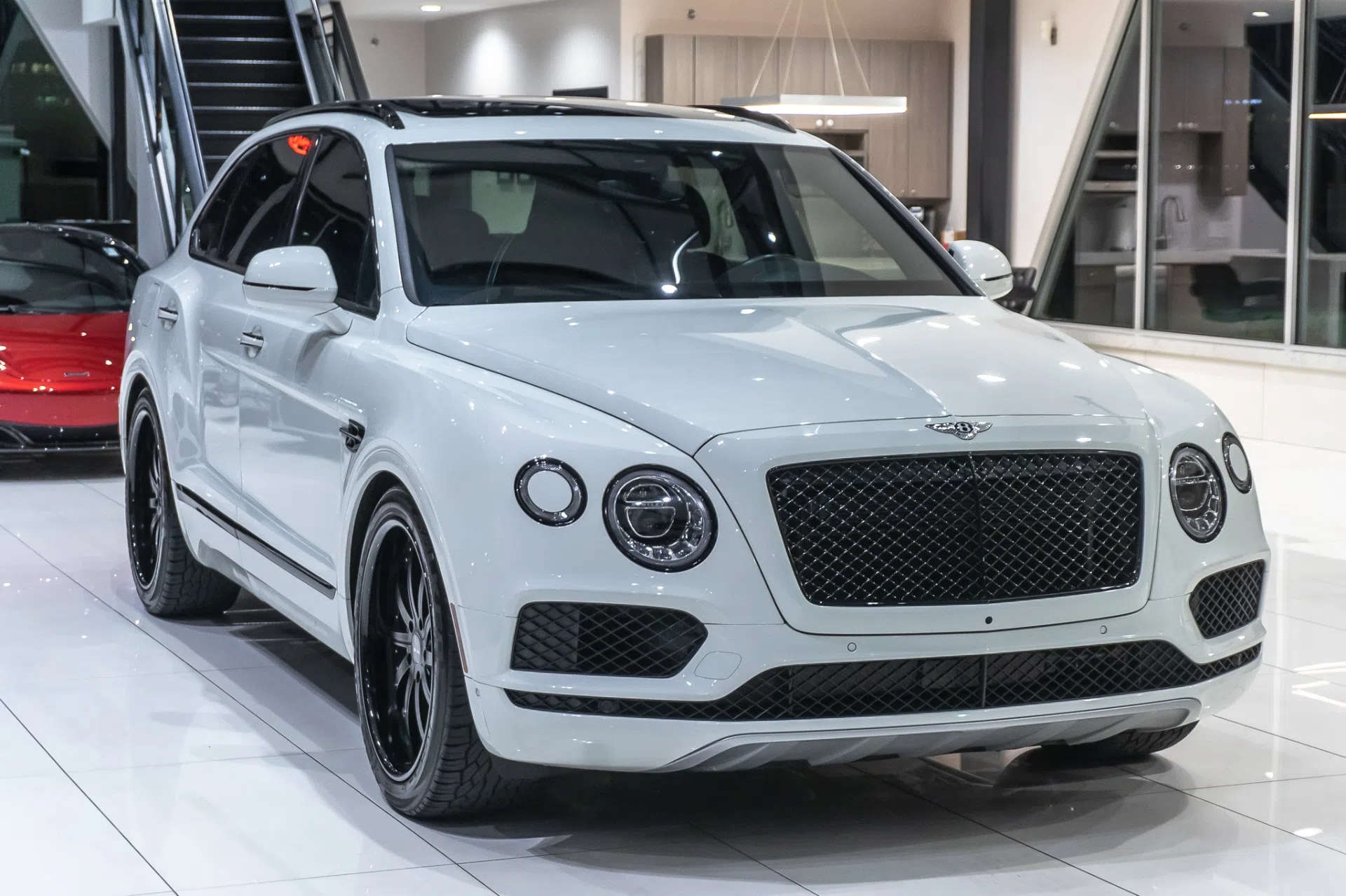 2017 Bentley Bentayga W12 for sale, exterior, Glacier White Solid