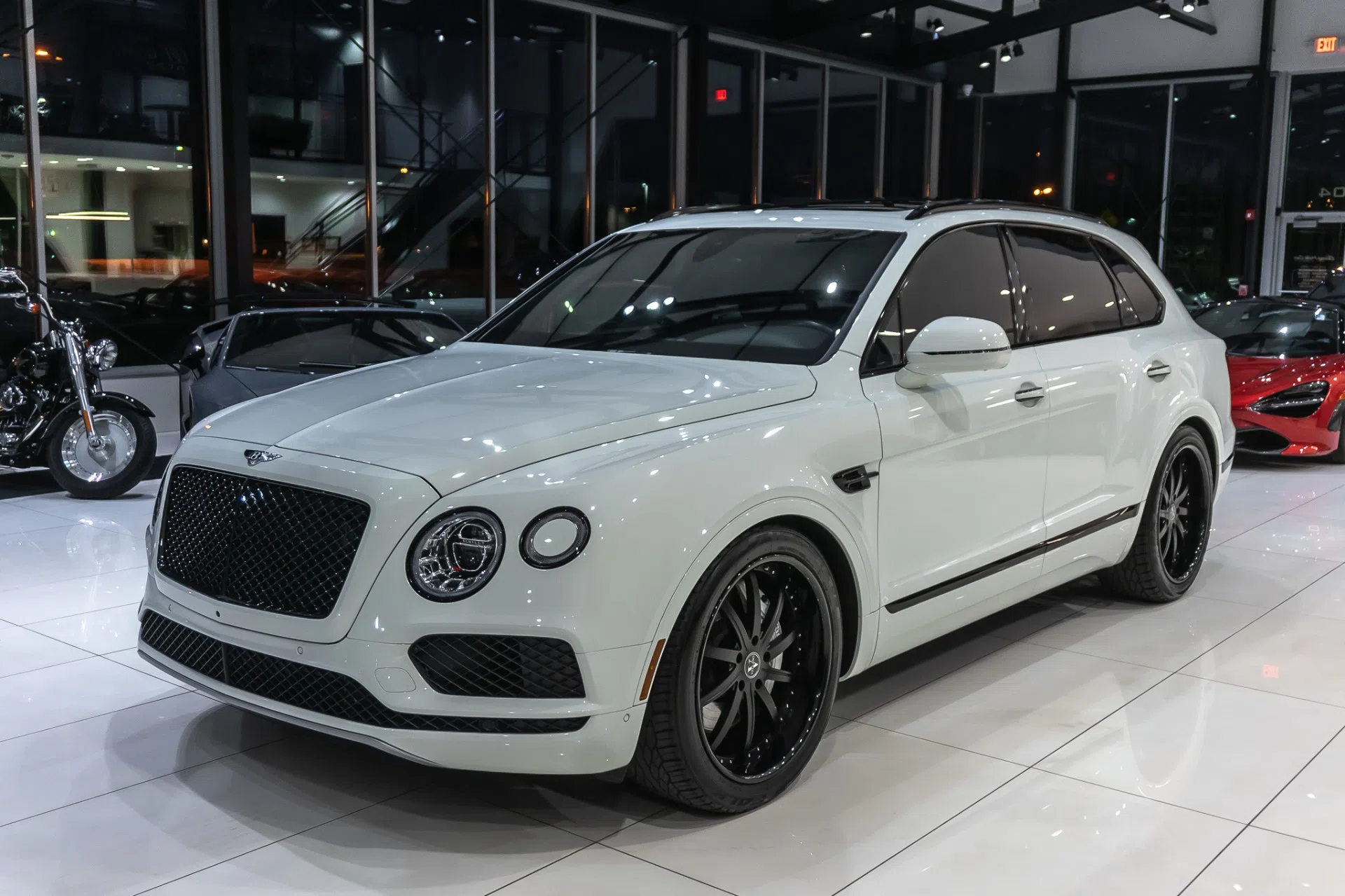 2017 Bentley Bentayga W12 for sale, exterior, Glacier White Solid