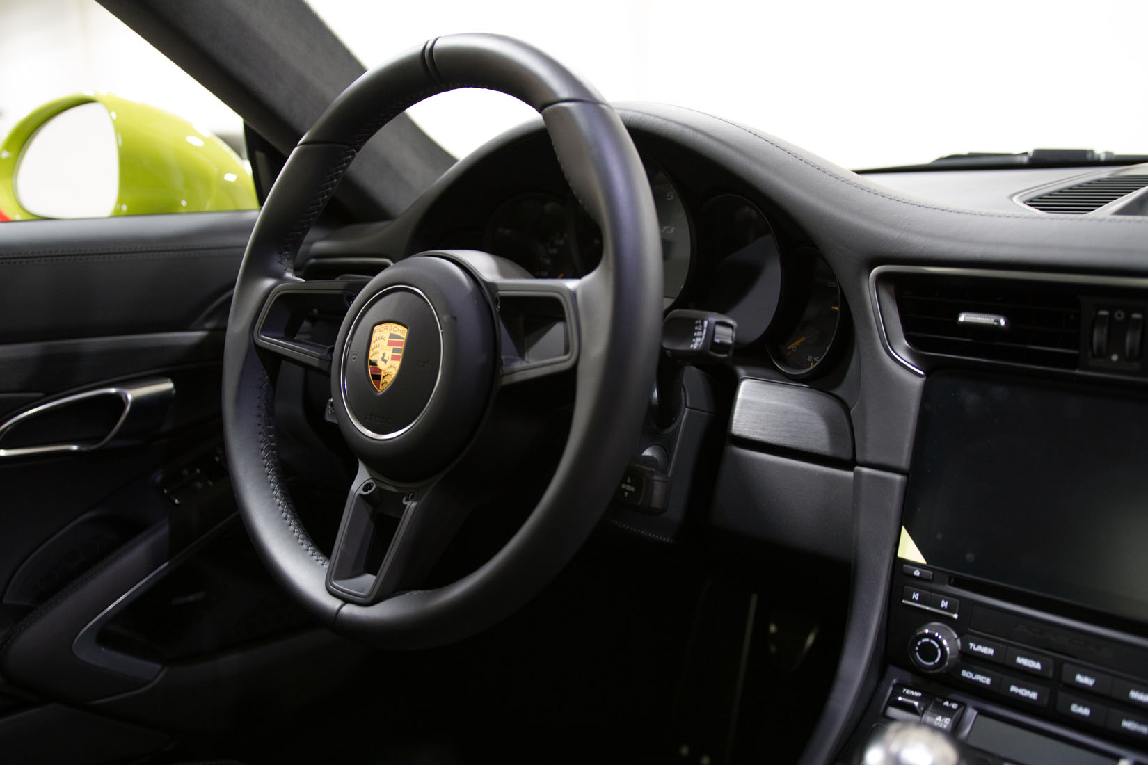 2018 Porsche 911 GT3 Touring, 19/21