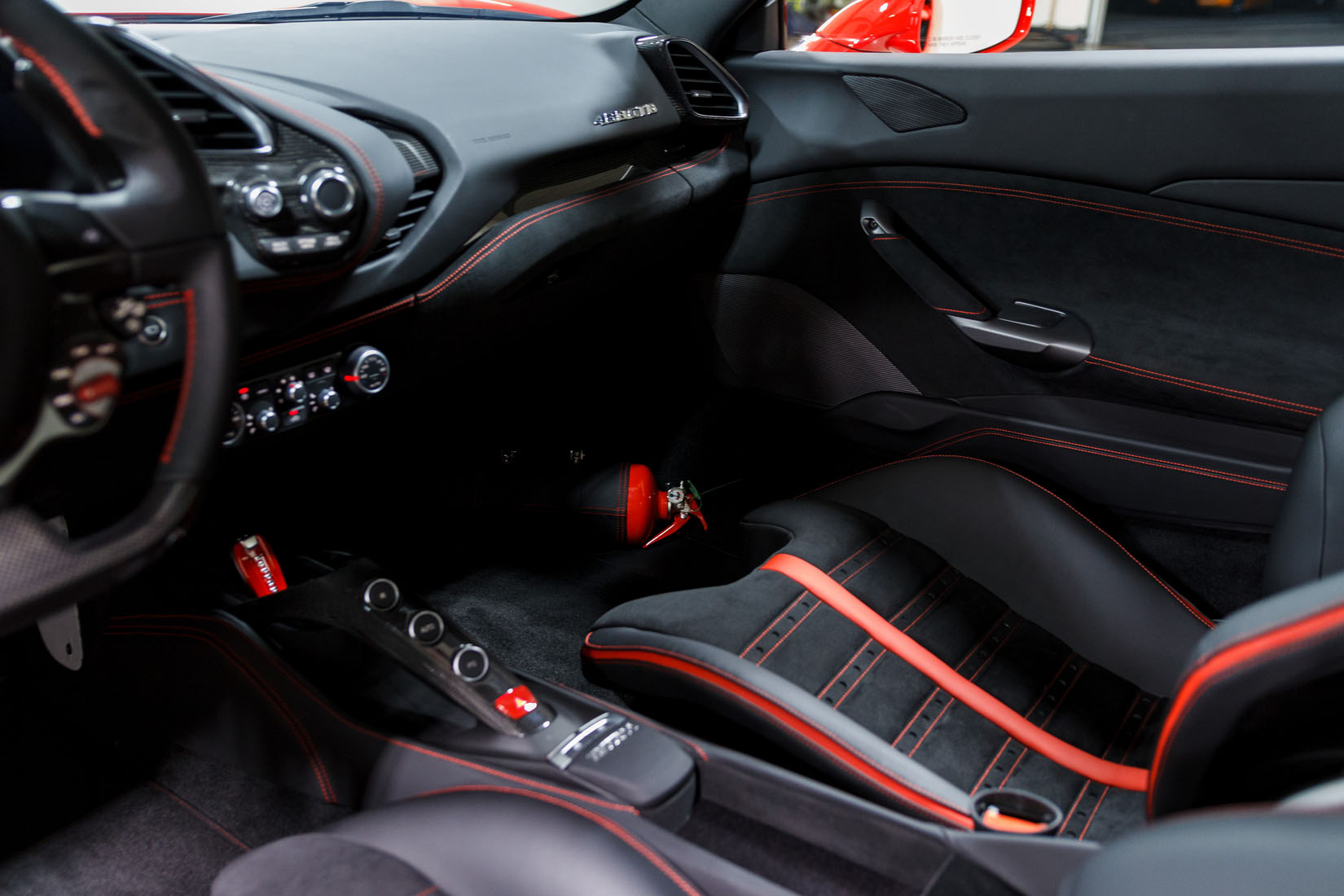 2018 Ferrari 488 GTB, 17/21