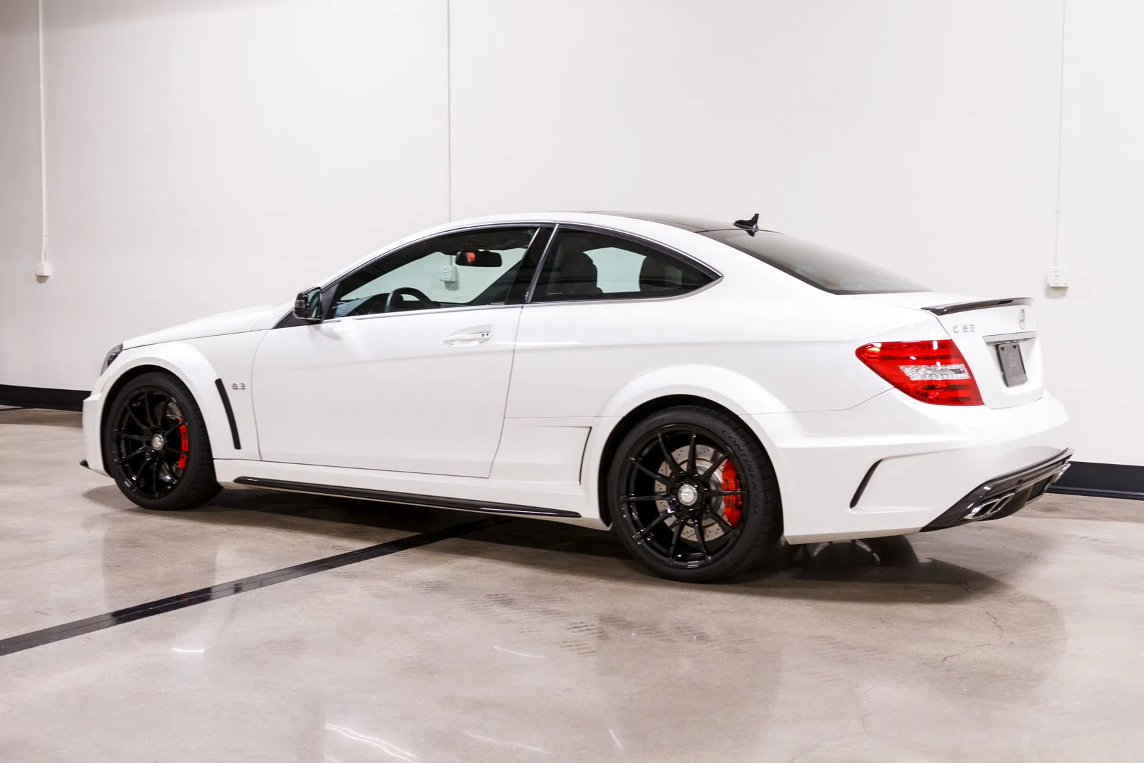 2013 Mercedes-Benz C63 AMG Black Series, side profile, Diamond White