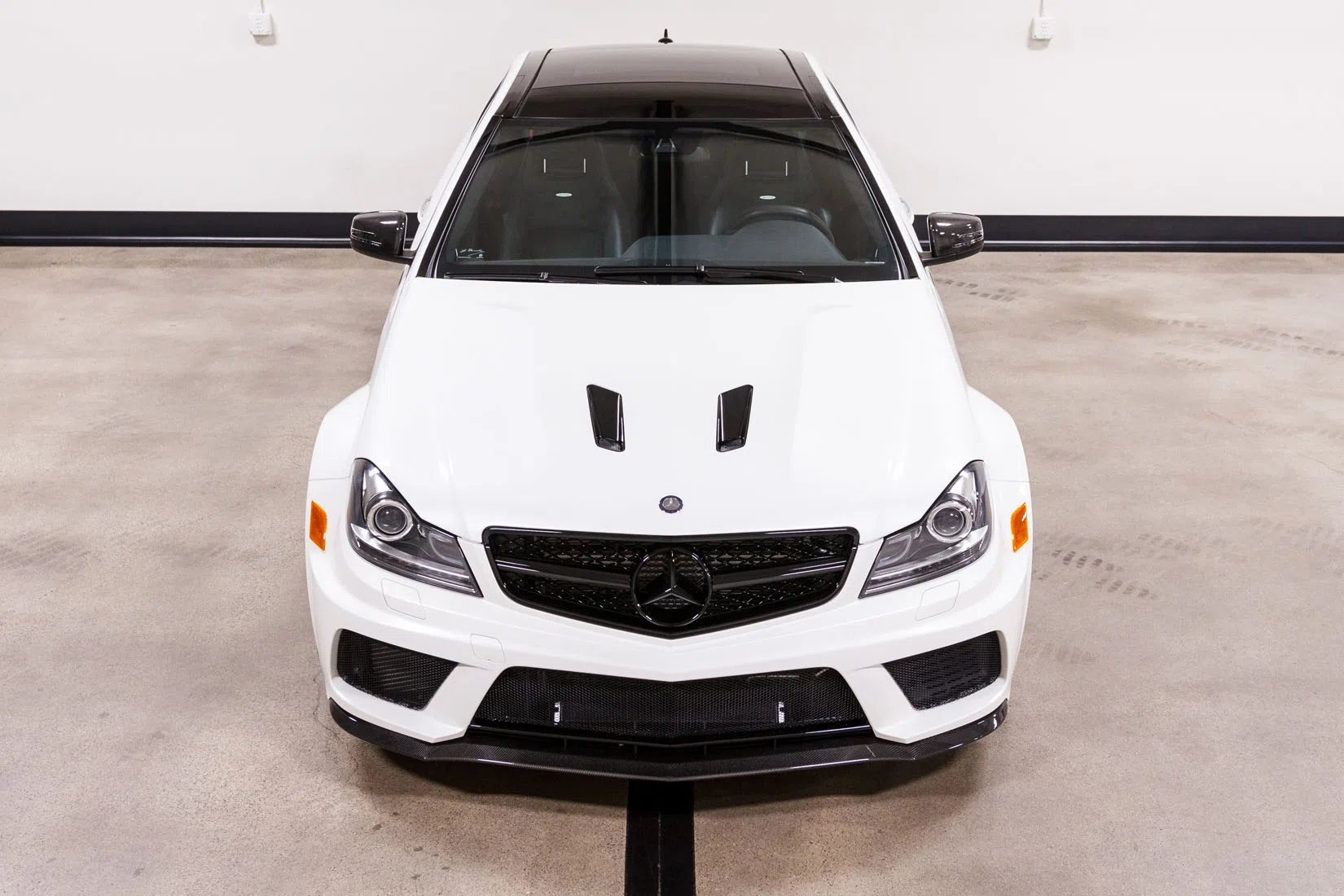 2013 Mercedes-Benz C63 AMG Black Series for sale, exterior, Diamond White