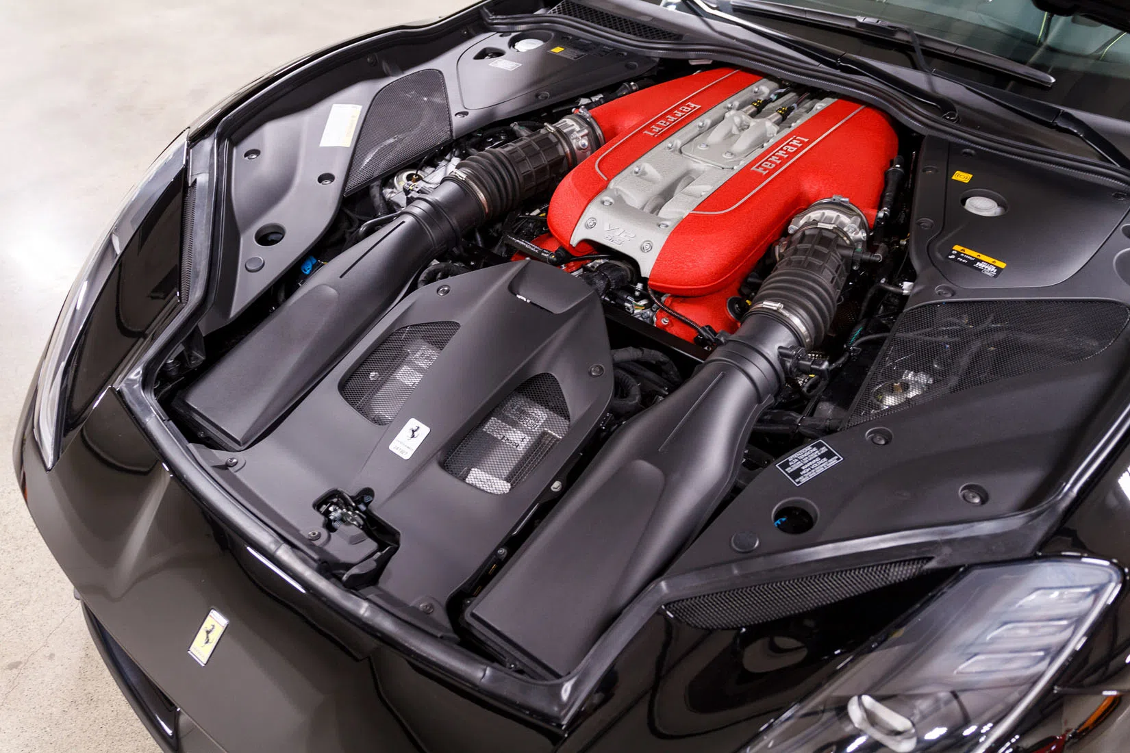 2019 Ferrari 812 Superfast engine