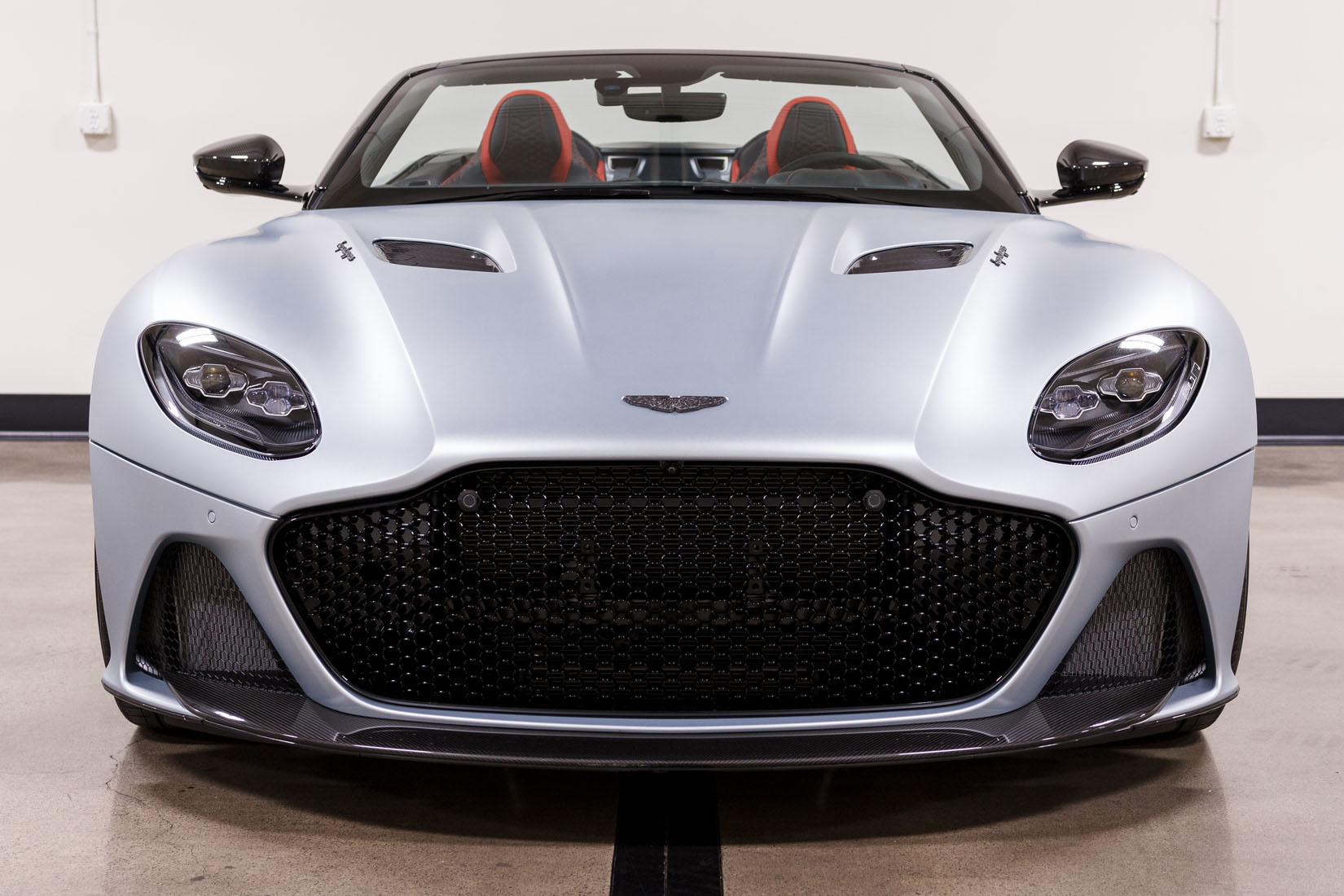 2020 Aston Martin DBS Superleggera Volante, 8/21