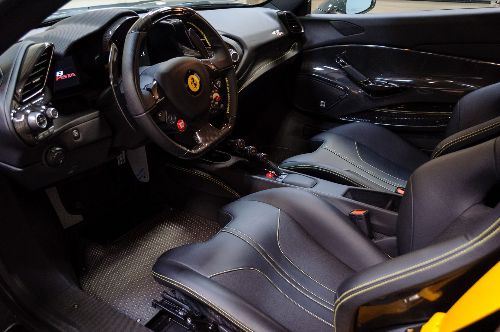 2020 Ferrari 488 Pista, 4/21