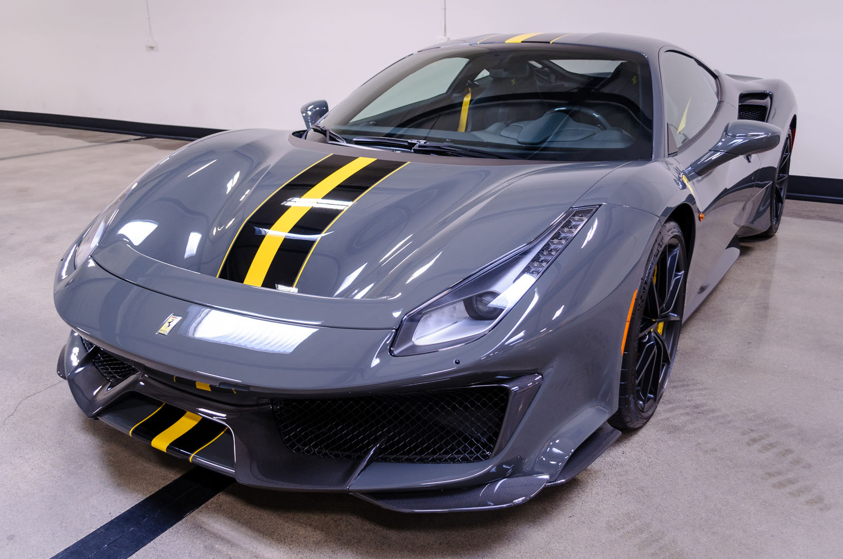 2020 Ferrari 488 Pista, 8/21