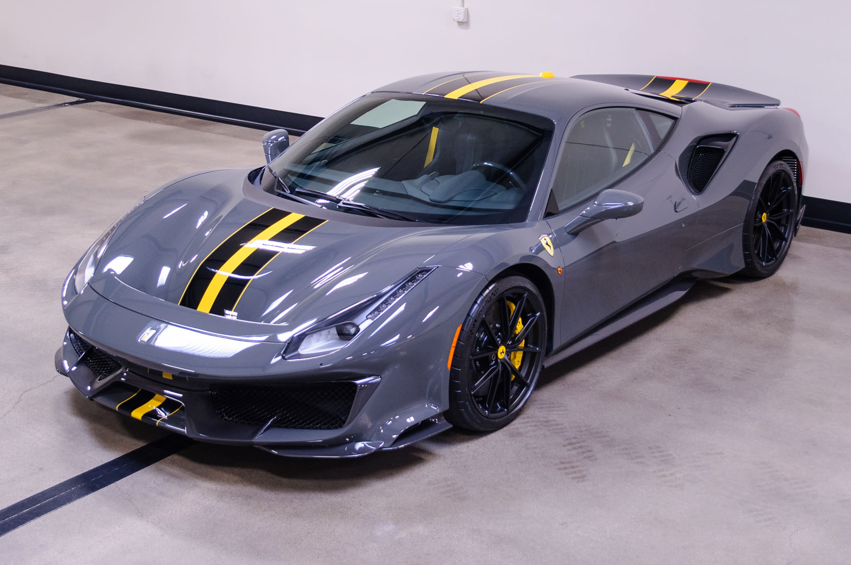 2020 Ferrari 488 Pista, 9/21