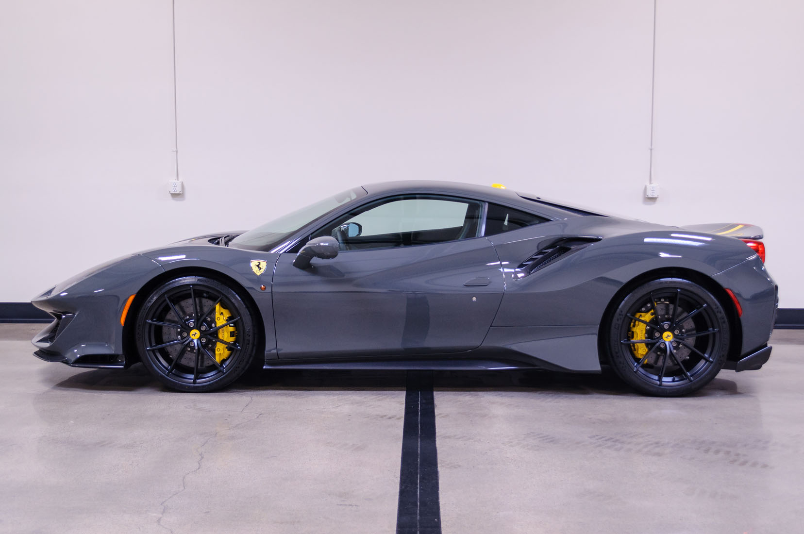 2020 Ferrari 488 Pista, 11/21