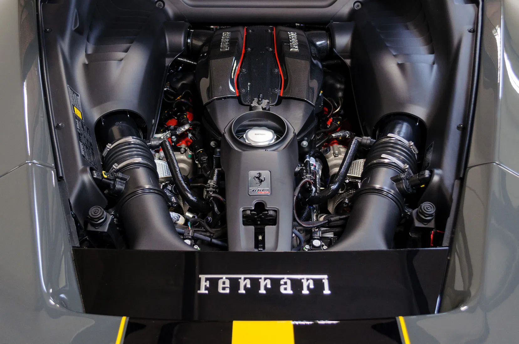 2020 Ferrari 488 Pista engine