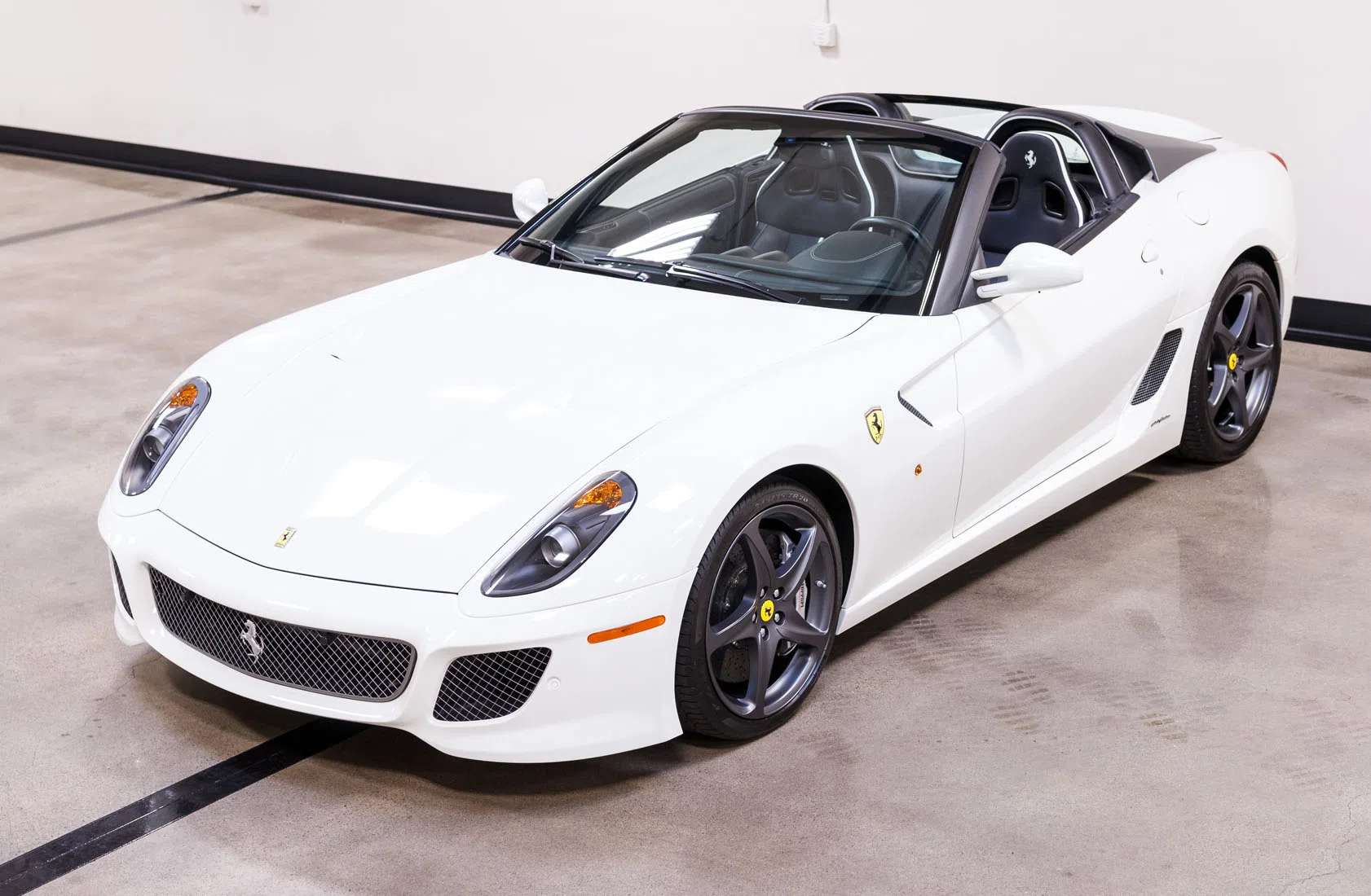2011 Ferrari 599 SA Aperta, 2/21