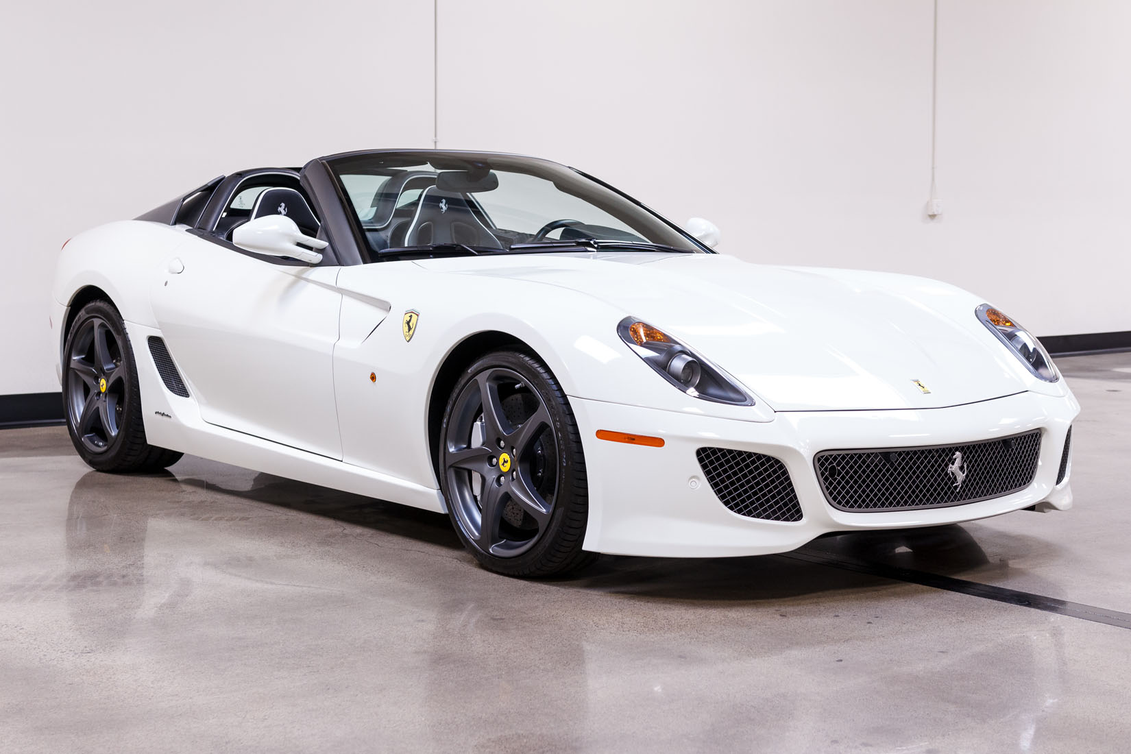2011 Ferrari 599 SA Aperta, 3/21