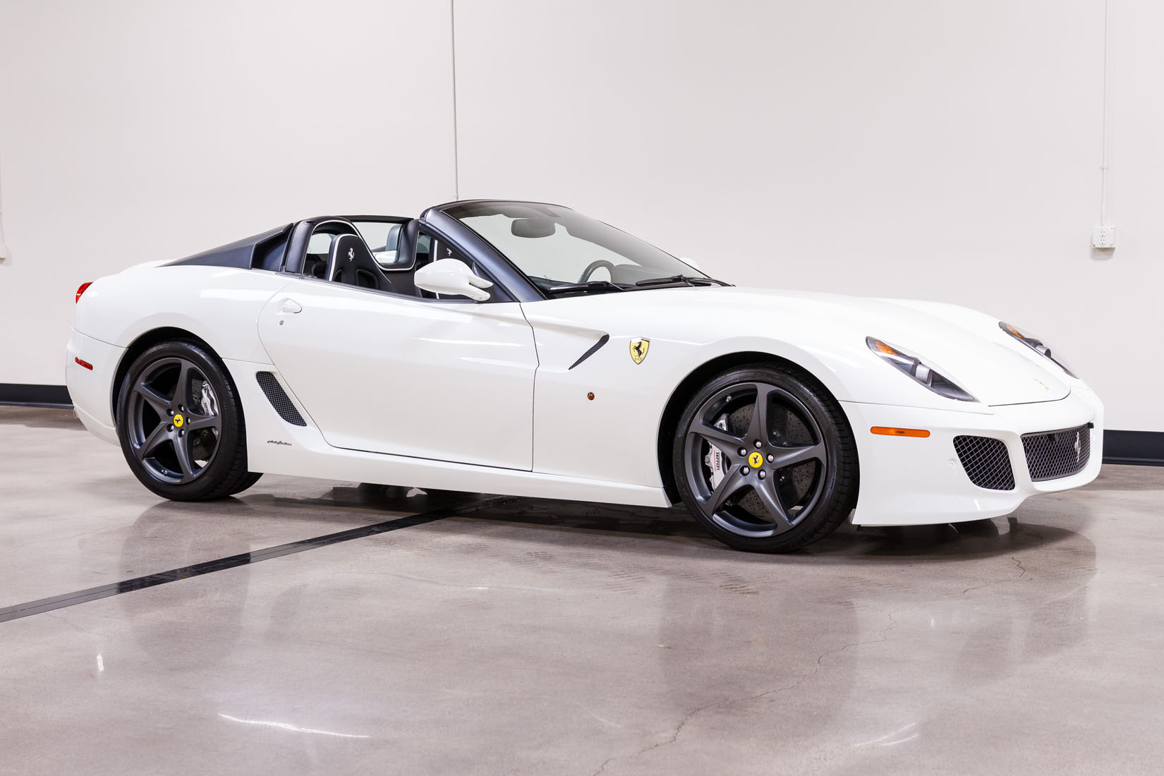 2011 Ferrari 599 SA Aperta, 6/21