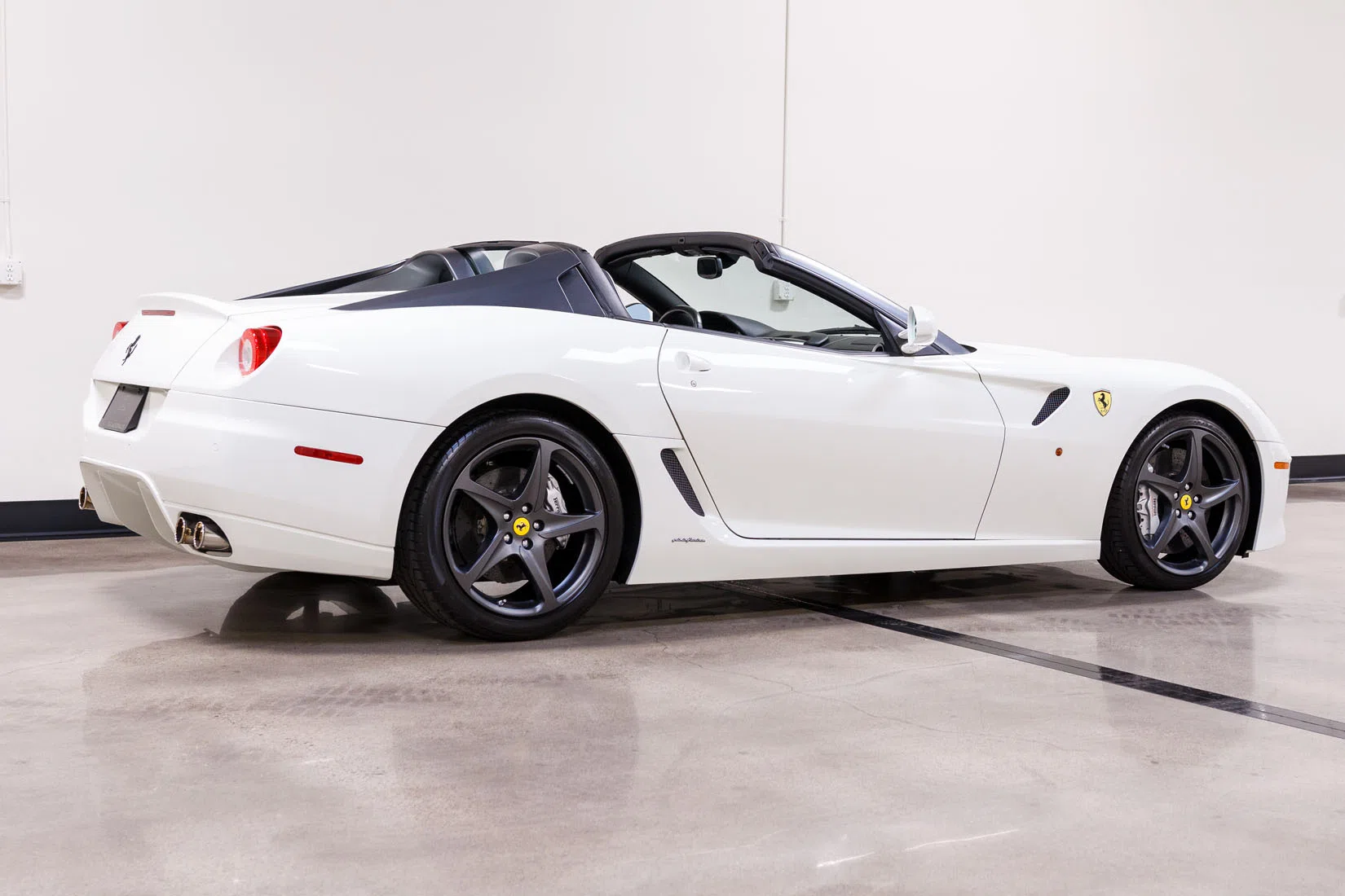2011 Ferrari 599 SA Aperta, 7/21