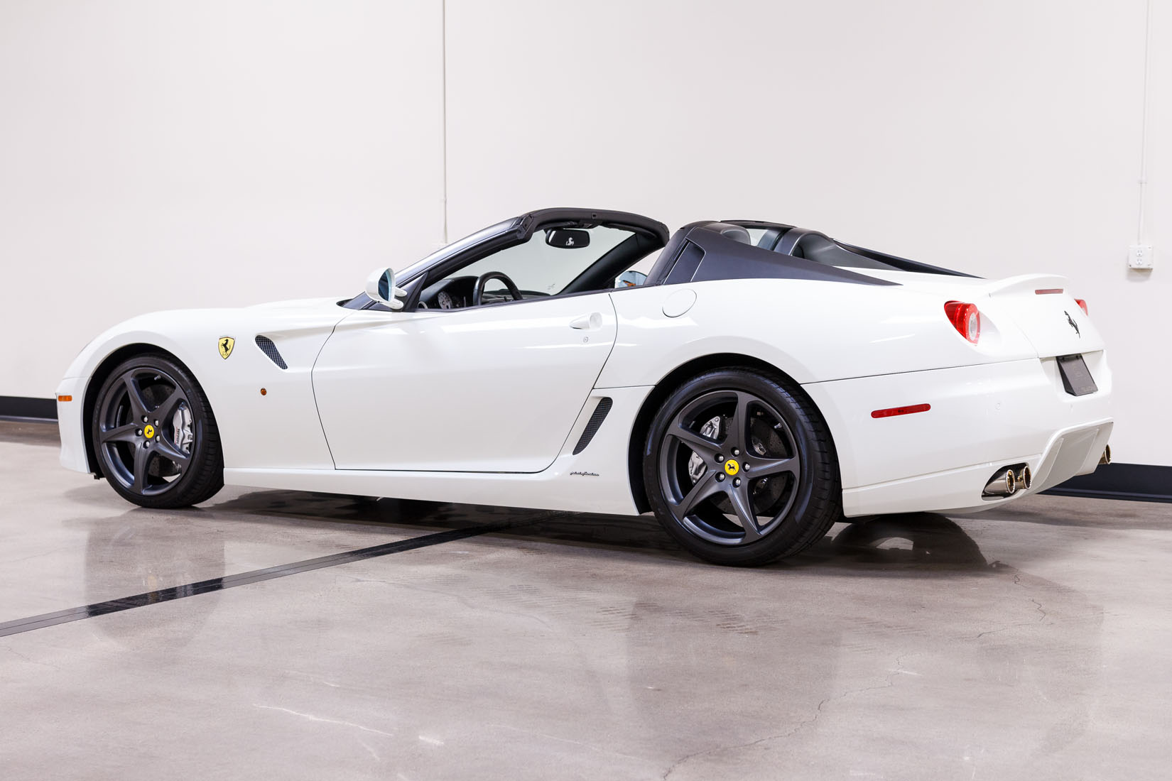 2011 Ferrari 599 SA Aperta, 8/21