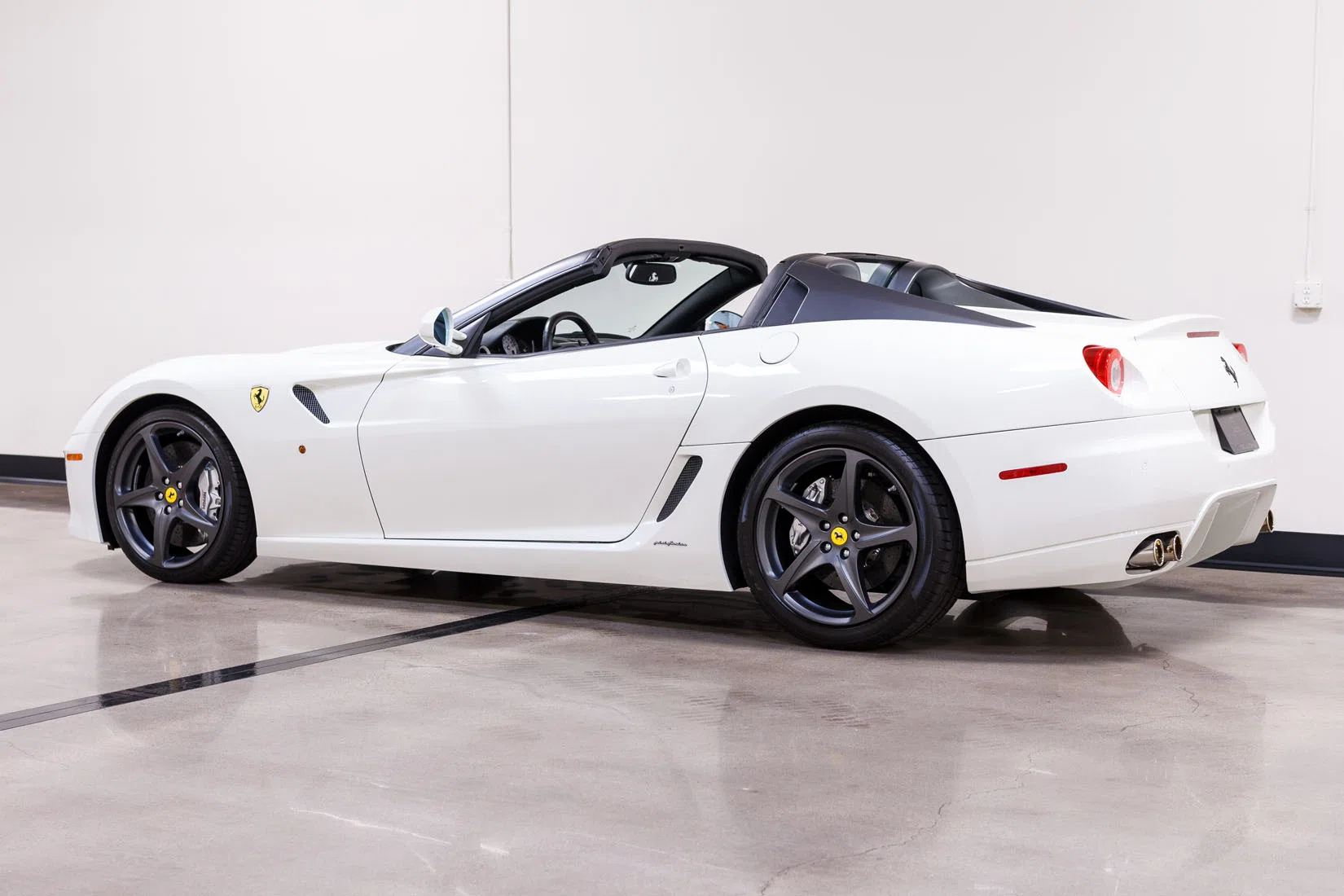 2011 Ferrari 599 SA Aperta, 8/21