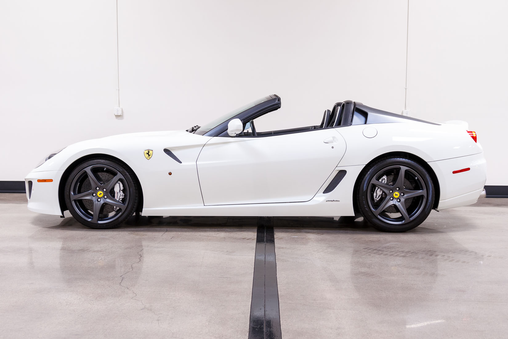 2011 Ferrari 599 SA Aperta, 9/21