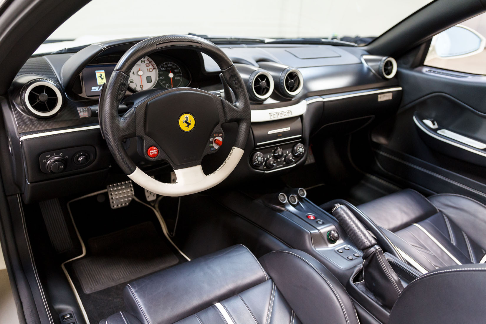 2011 Ferrari 599 SA Aperta, 17/21