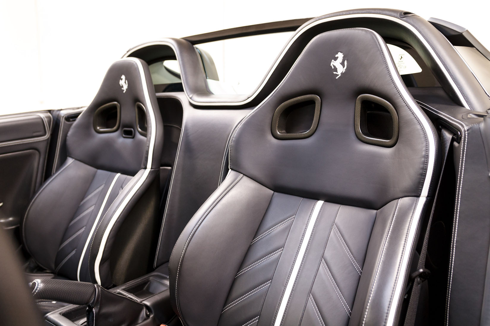 2011 Ferrari 599 SA Aperta, 18/21