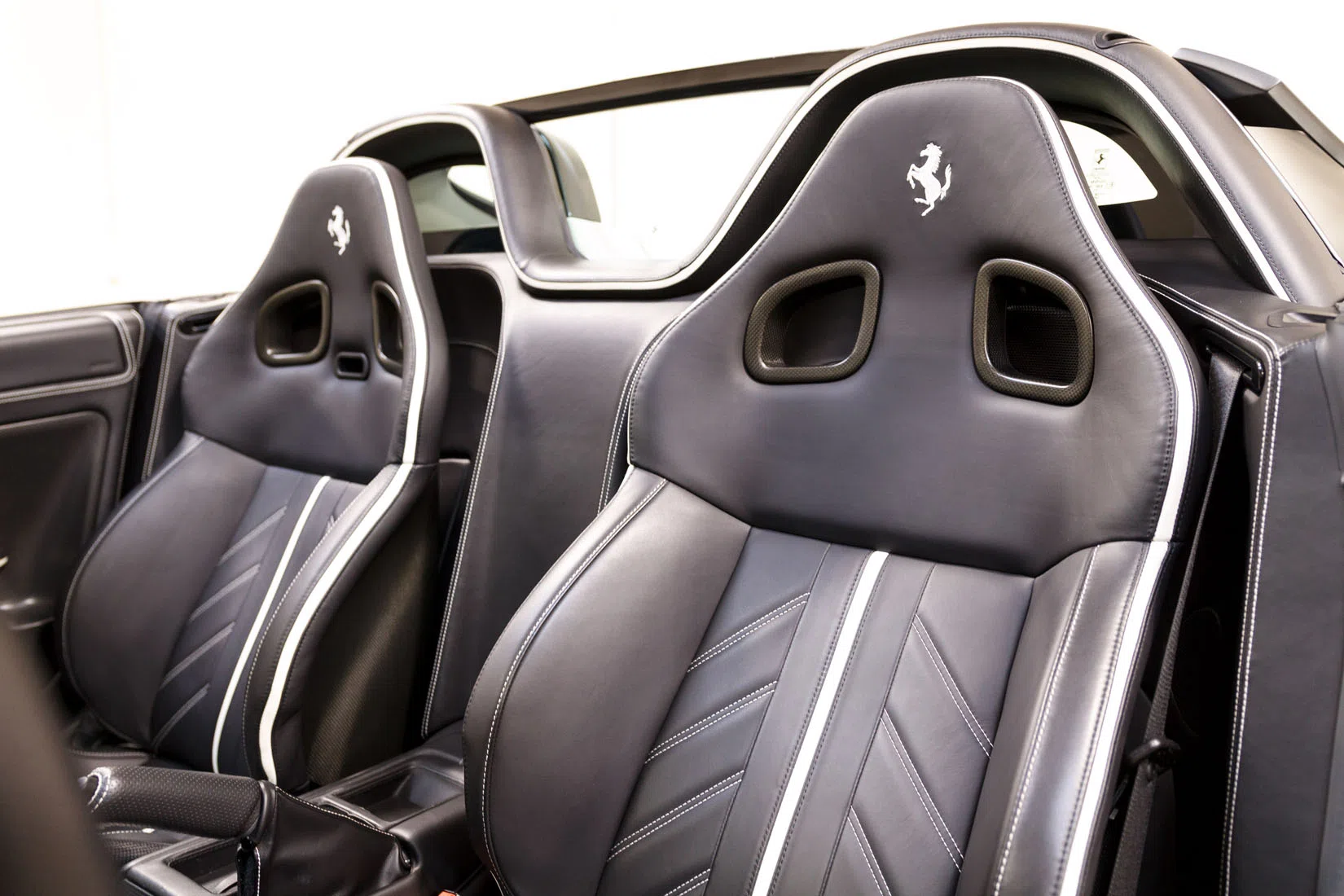 2011 Ferrari 599 SA Aperta, 18/21