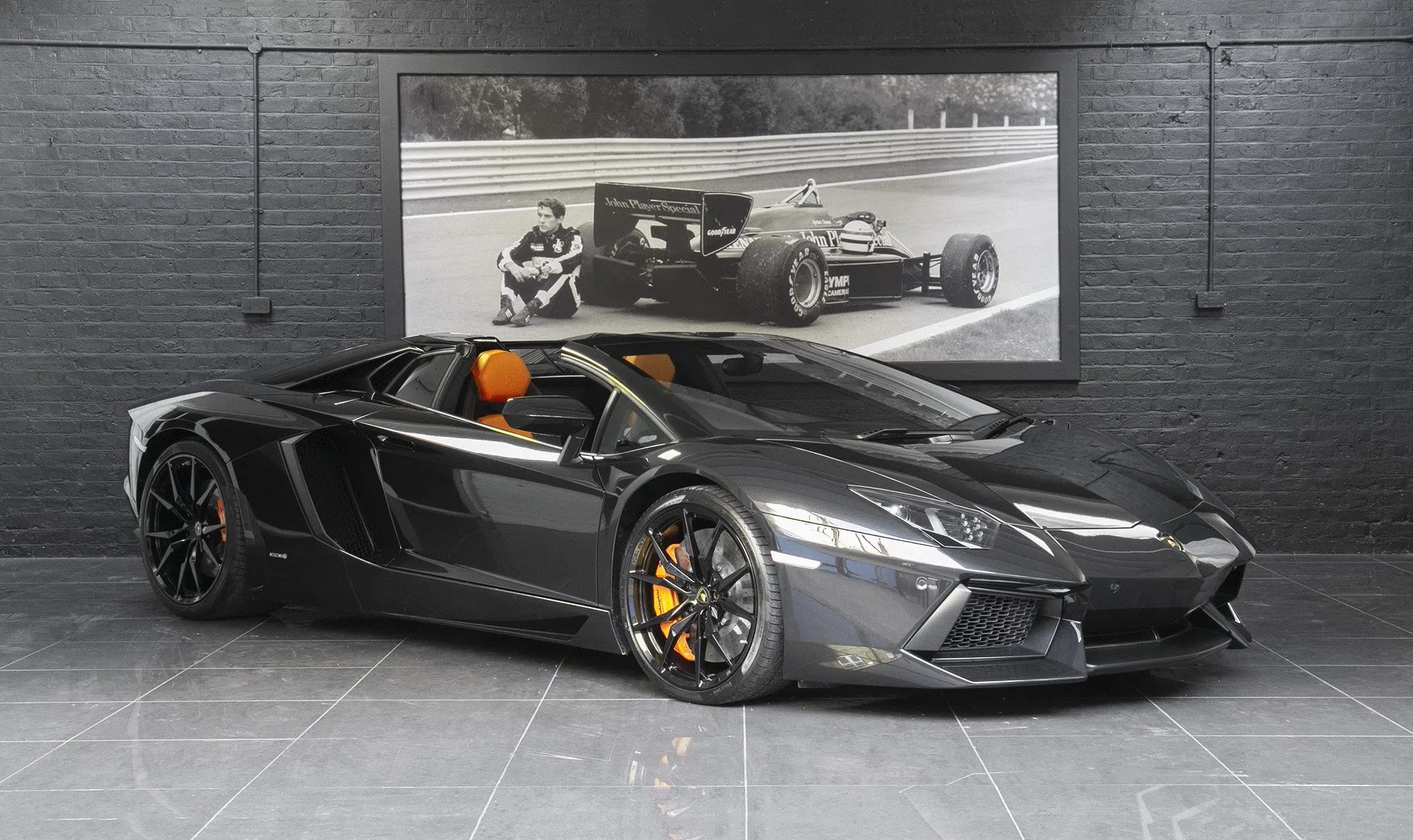2014 Lamborghini Aventador Roadster LP700-4