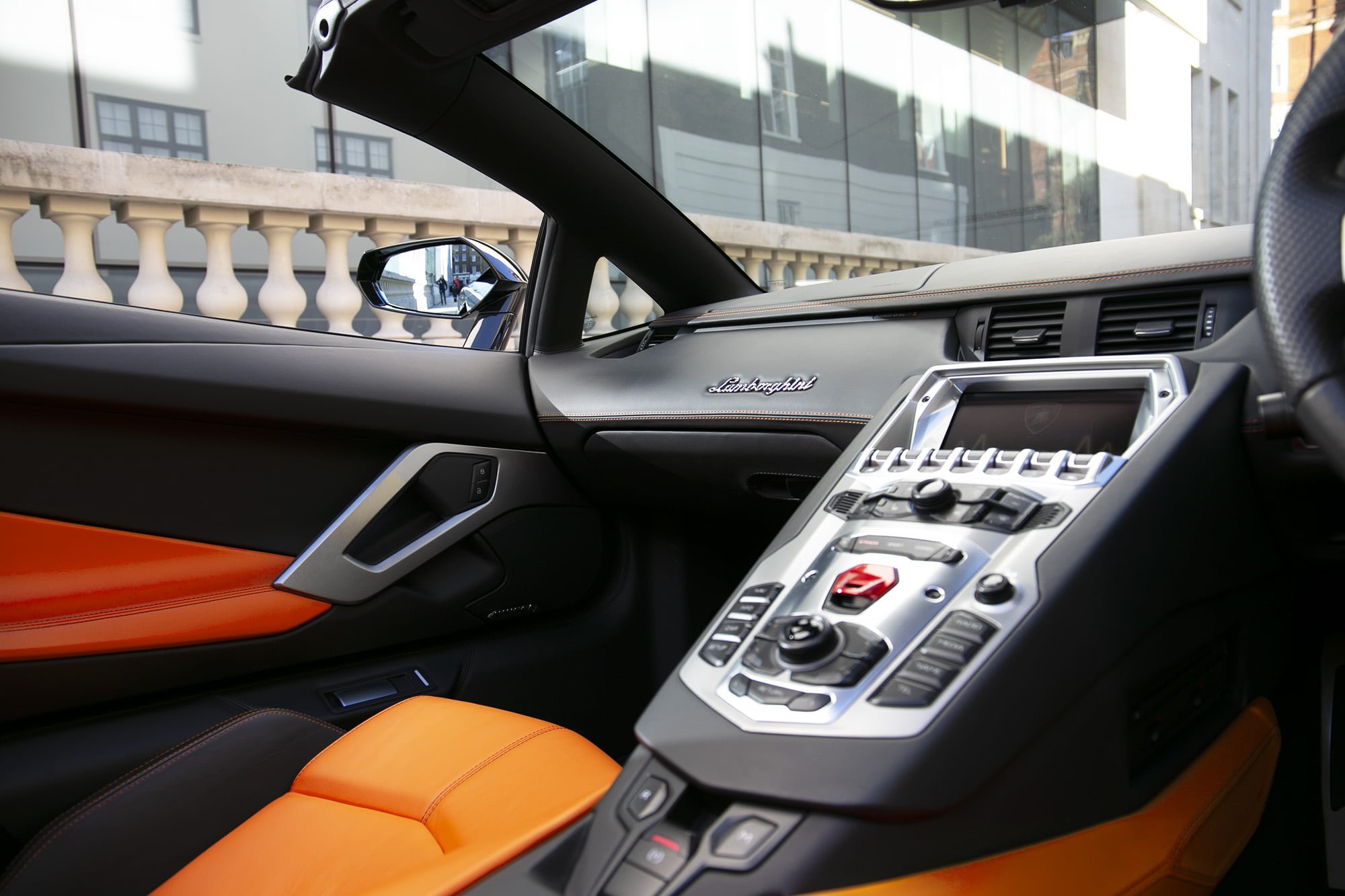2014 Lamborghini Aventador Roadster LP700-4, 3/20