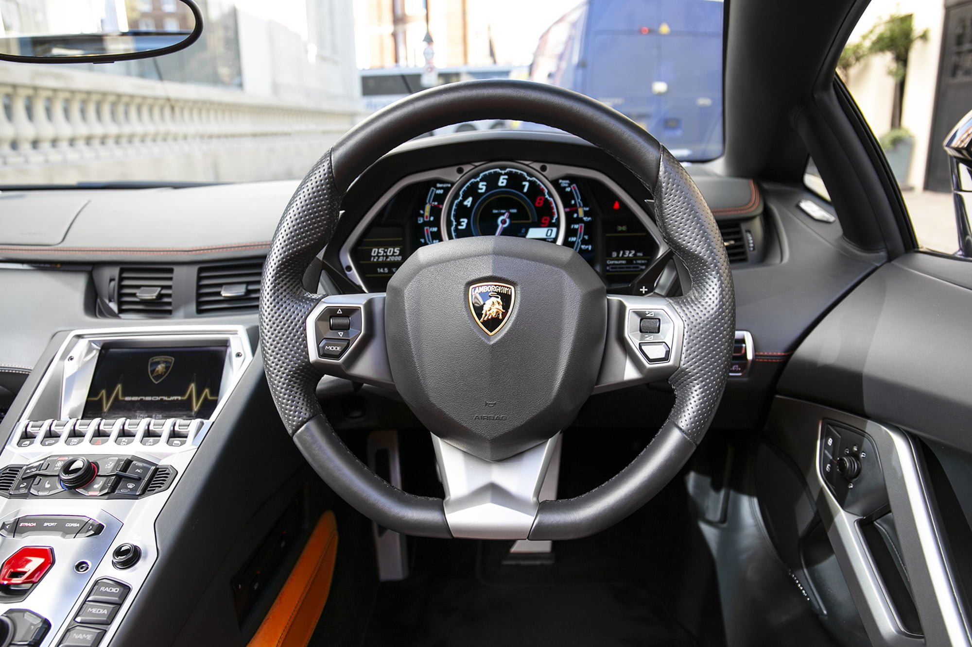 2014 Lamborghini Aventador Roadster LP700-4, 4/20