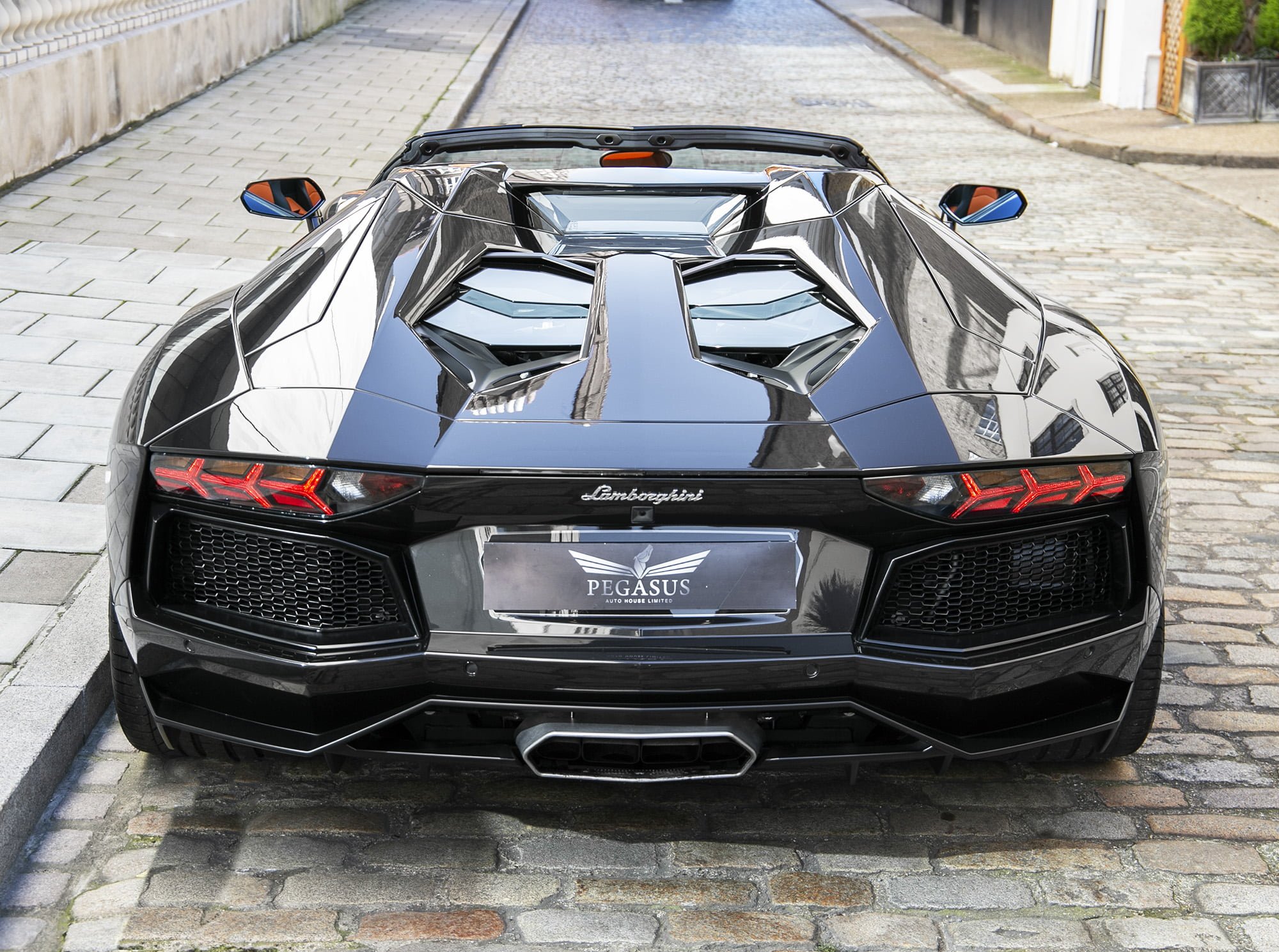 2014 Lamborghini Aventador Roadster LP700-4, 11/20