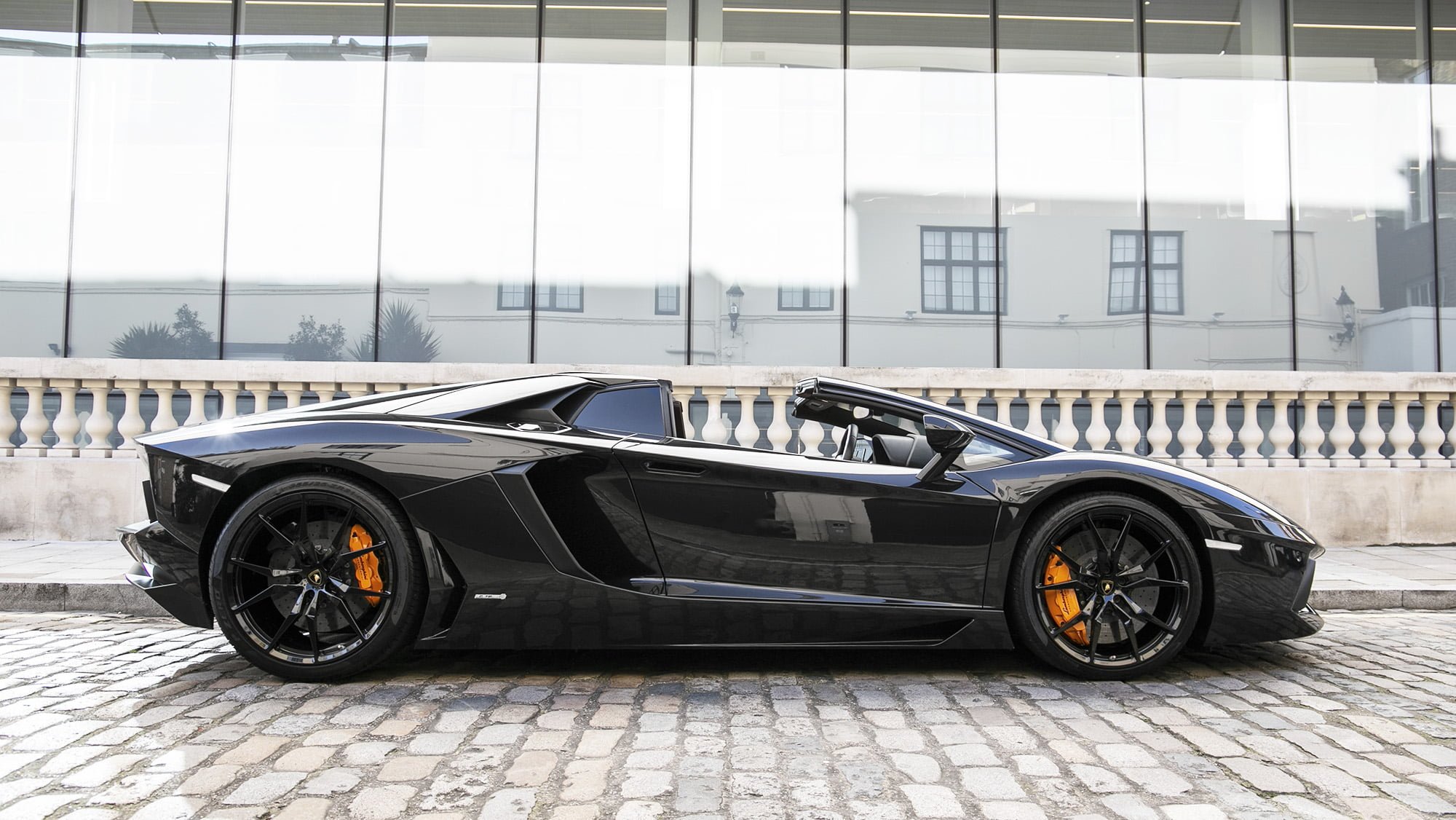 2014 Lamborghini Aventador Roadster LP700-4, 13/20