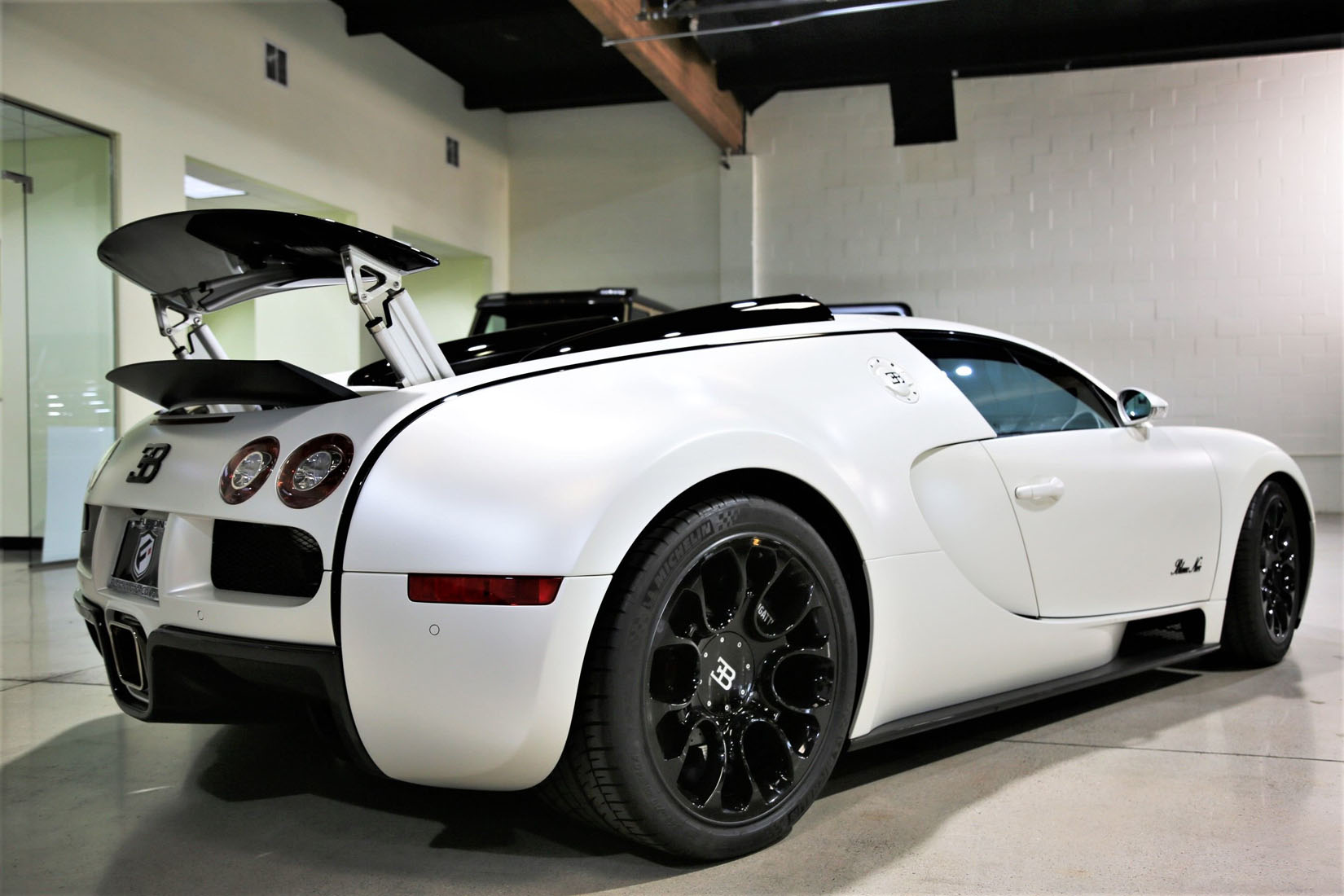 2010 Bugatti Veyron Grand Sport, 1 OF 1 BLANC NOIR, 10/20