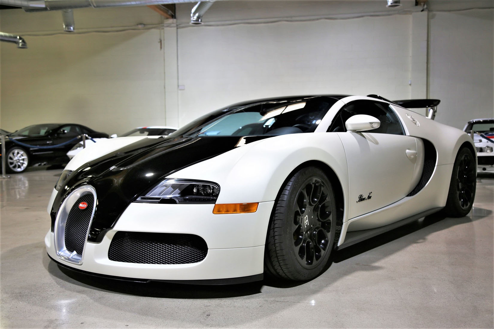 2010 Bugatti Veyron Grand Sport, 1 OF 1 BLANC NOIR, 15/20