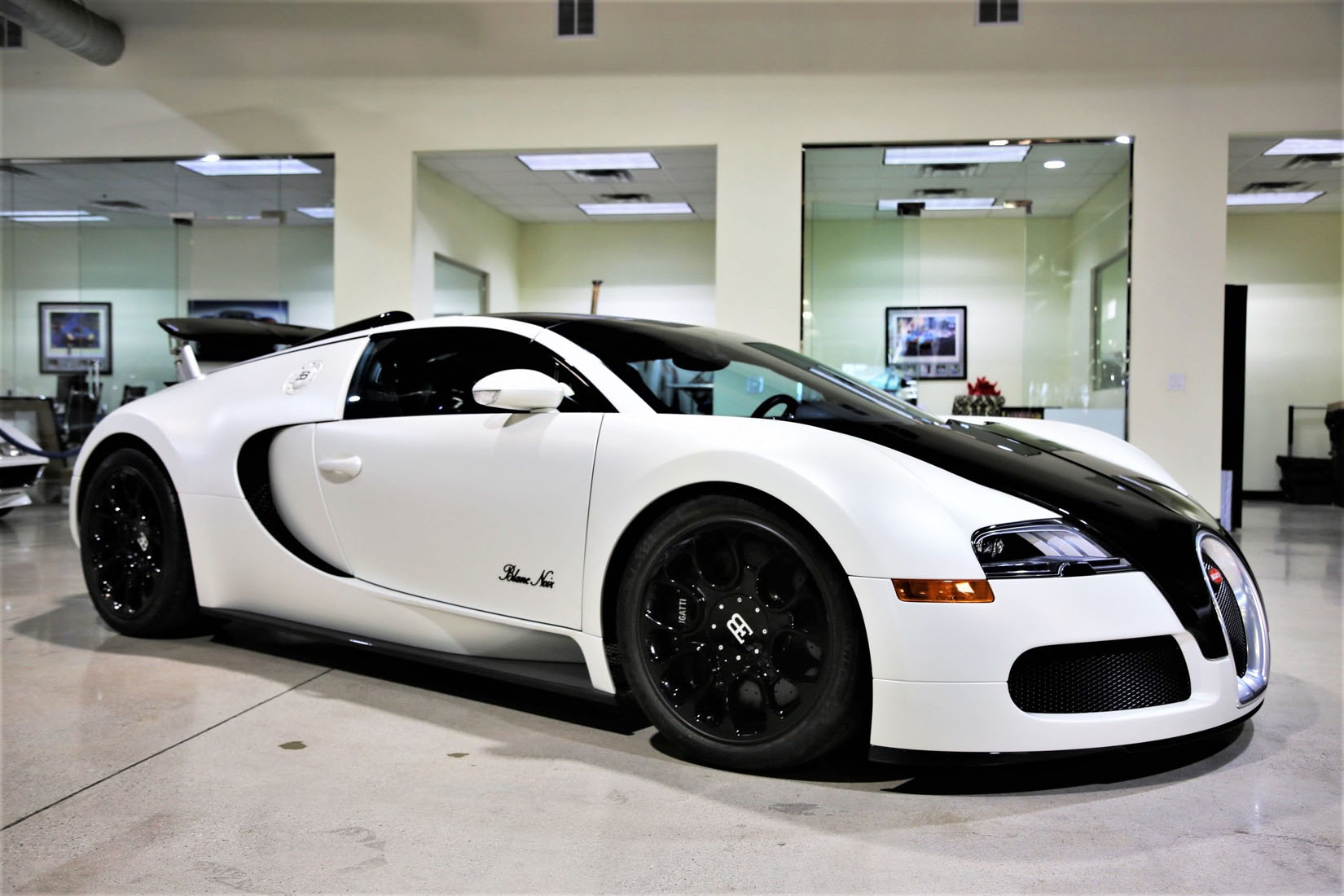 2010 Bugatti Veyron Grand Sport, 1 OF 1 BLANC NOIR, 20/20