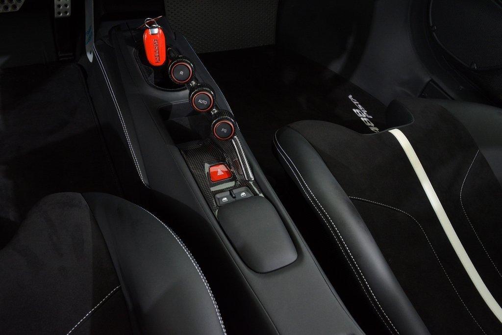 2019 Ferrari 488 Pista, 17/20