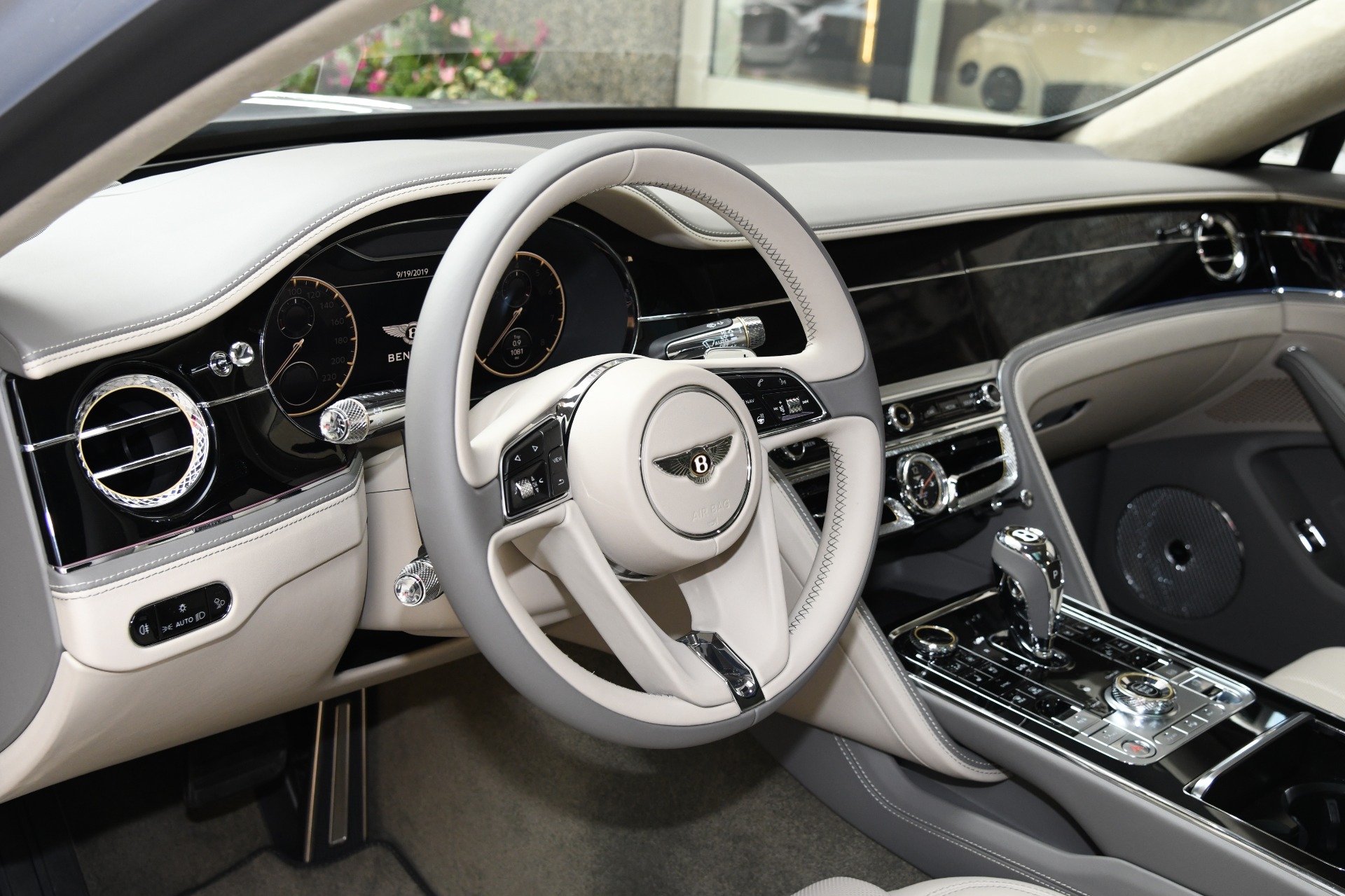 2020 Bentley Flying Spur W12, 14/20