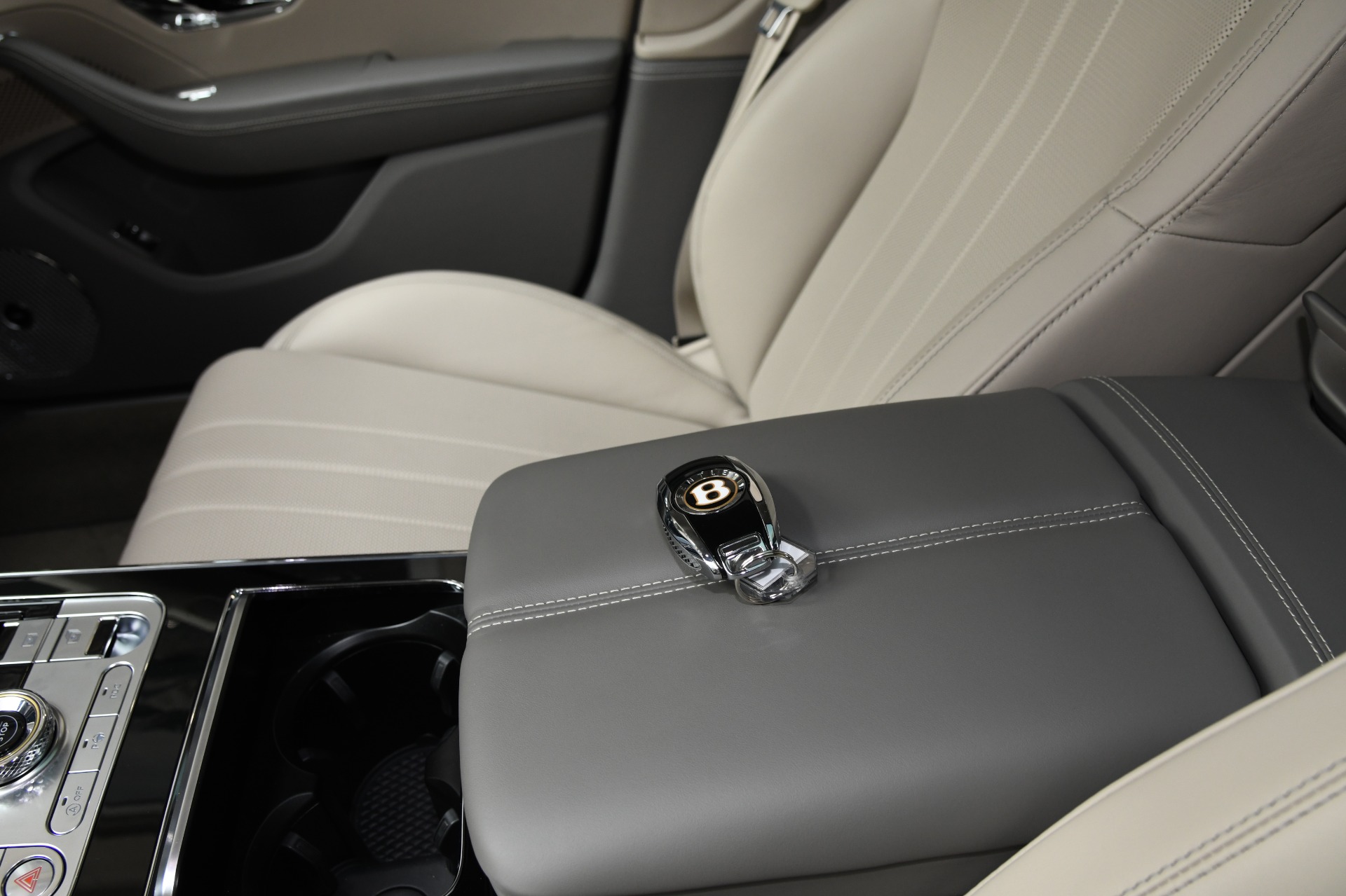2020 Bentley Flying Spur W12, 19/20