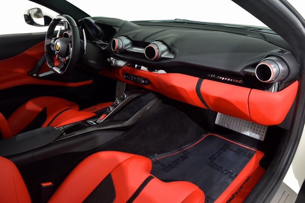 2019 Ferrari 812 Superfast, 16/20