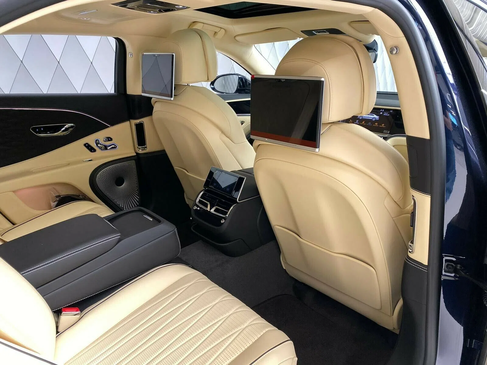 2020 Bentley Flying Spur FIRST EDITION interior, seats, full leather, beige