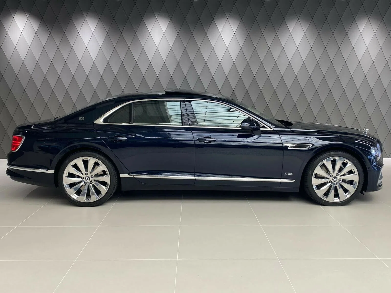 2020 Bentley Flying Spur FIRST EDITION, side profile, Dark Sapphire / Blue (metallic)