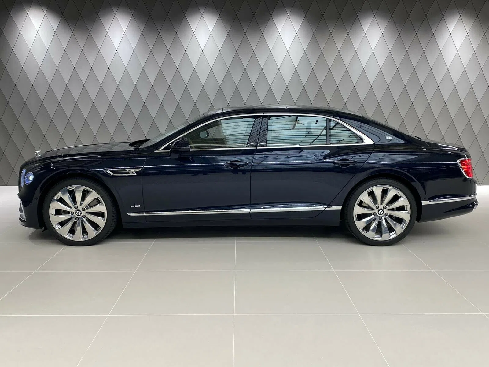2020 Bentley Flying Spur FIRST EDITION, side profile, Dark Sapphire / Blue (metallic)