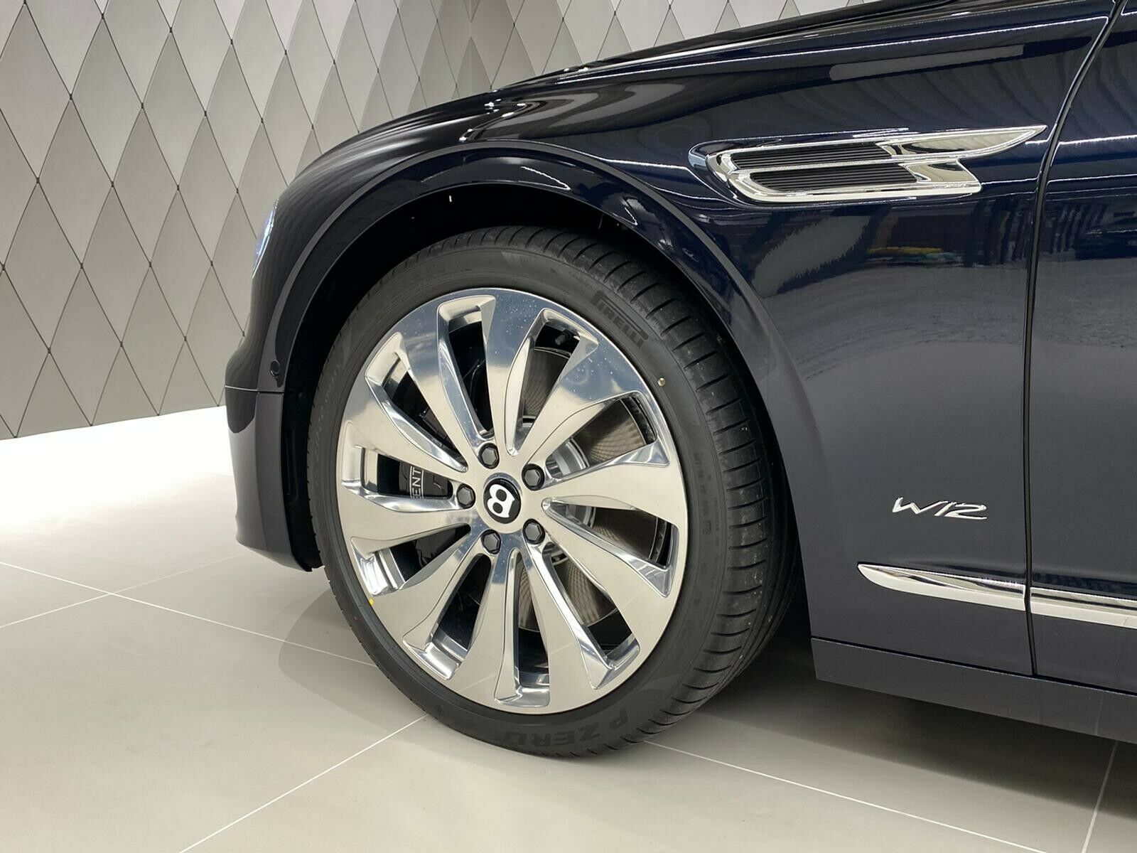 2020 Bentley Flying Spur FIRST EDITION, 18/20