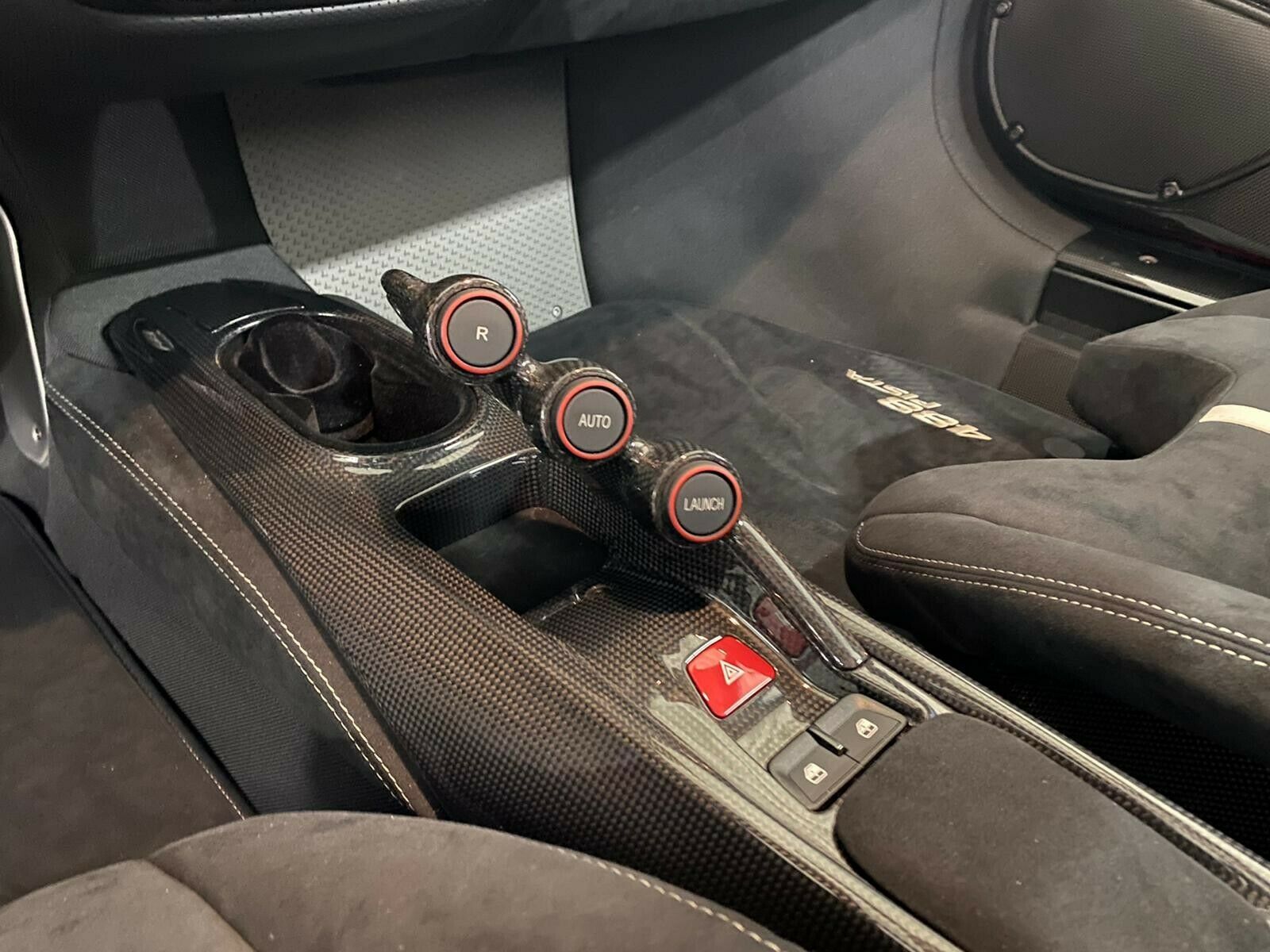 2020 Ferrari 488 Pista, 8/20
