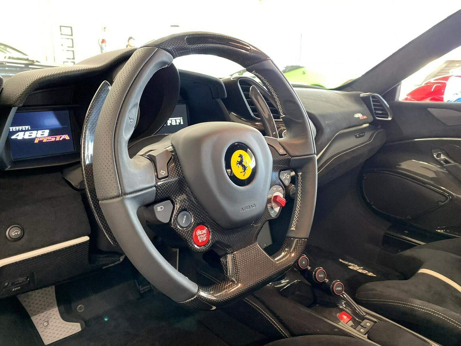 2020 Ferrari 488 Pista, 18/20