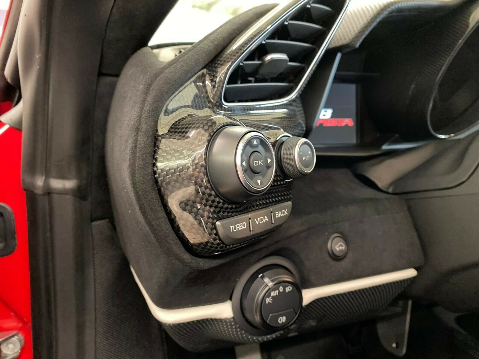 2020 Ferrari 488 Pista, 19/20