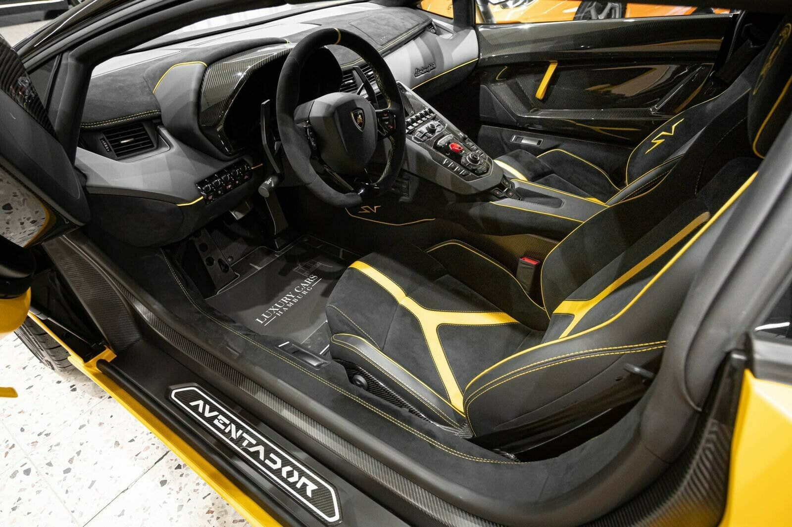 2017 Lamborghini Aventador LP 750 SV Roadster, 2/20
