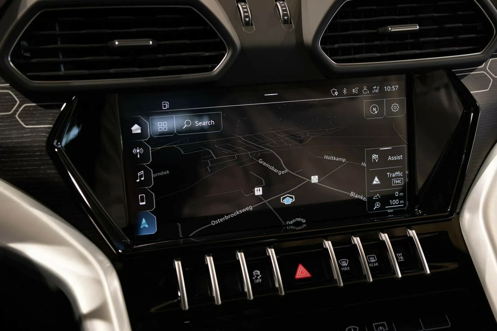 2020 Lamborghini Urus interior, full leather, black