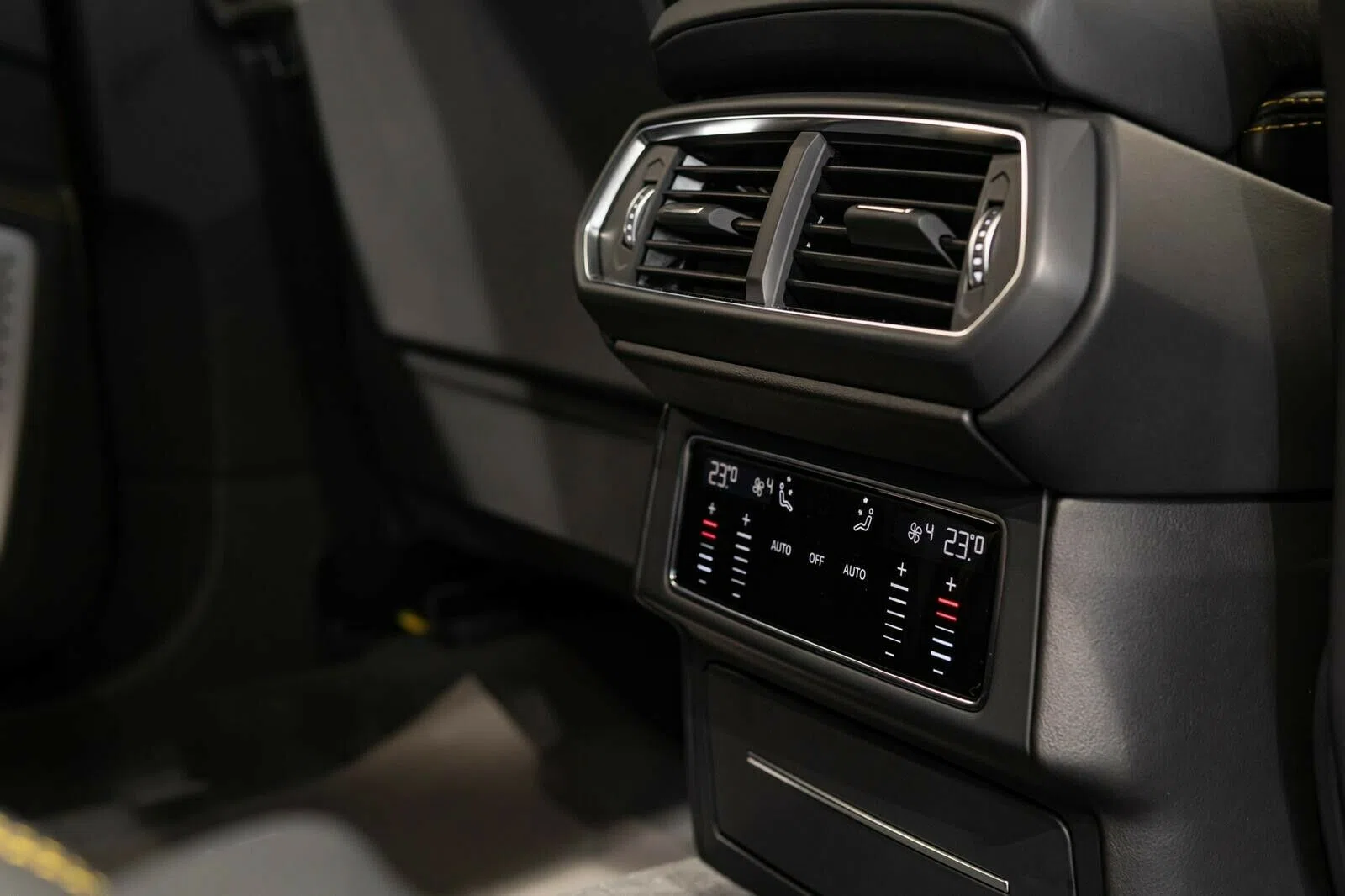 2020 Lamborghini Urus interior, center console, full leather, black